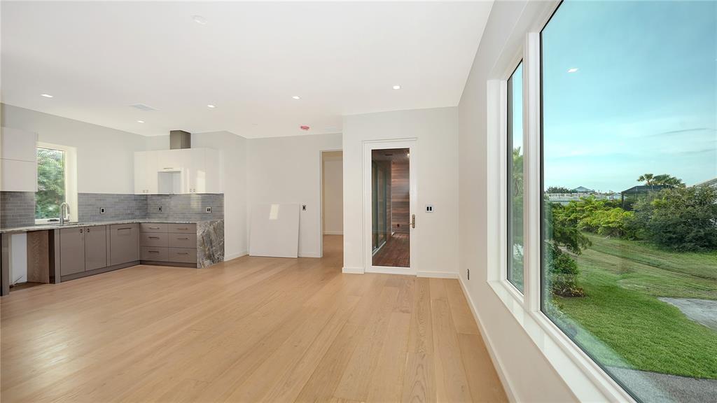 Longboat Key, Florida, 34228, United States, 5 Bedrooms Bedrooms, ,5 BathroomsBathrooms,Residential,For Sale,1766369