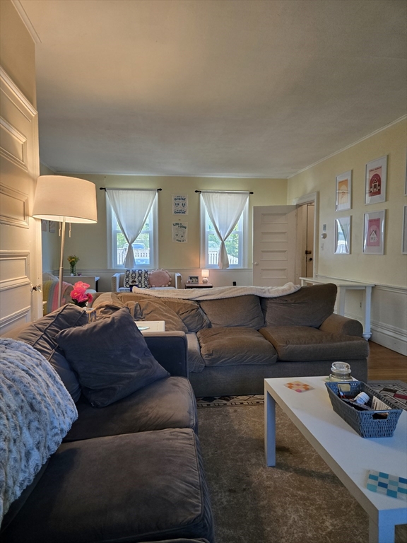 Amherst, Massachusetts, 01002, United States, 5 Bedrooms Bedrooms, ,2 BathroomsBathrooms,Residential,For Sale,1979386