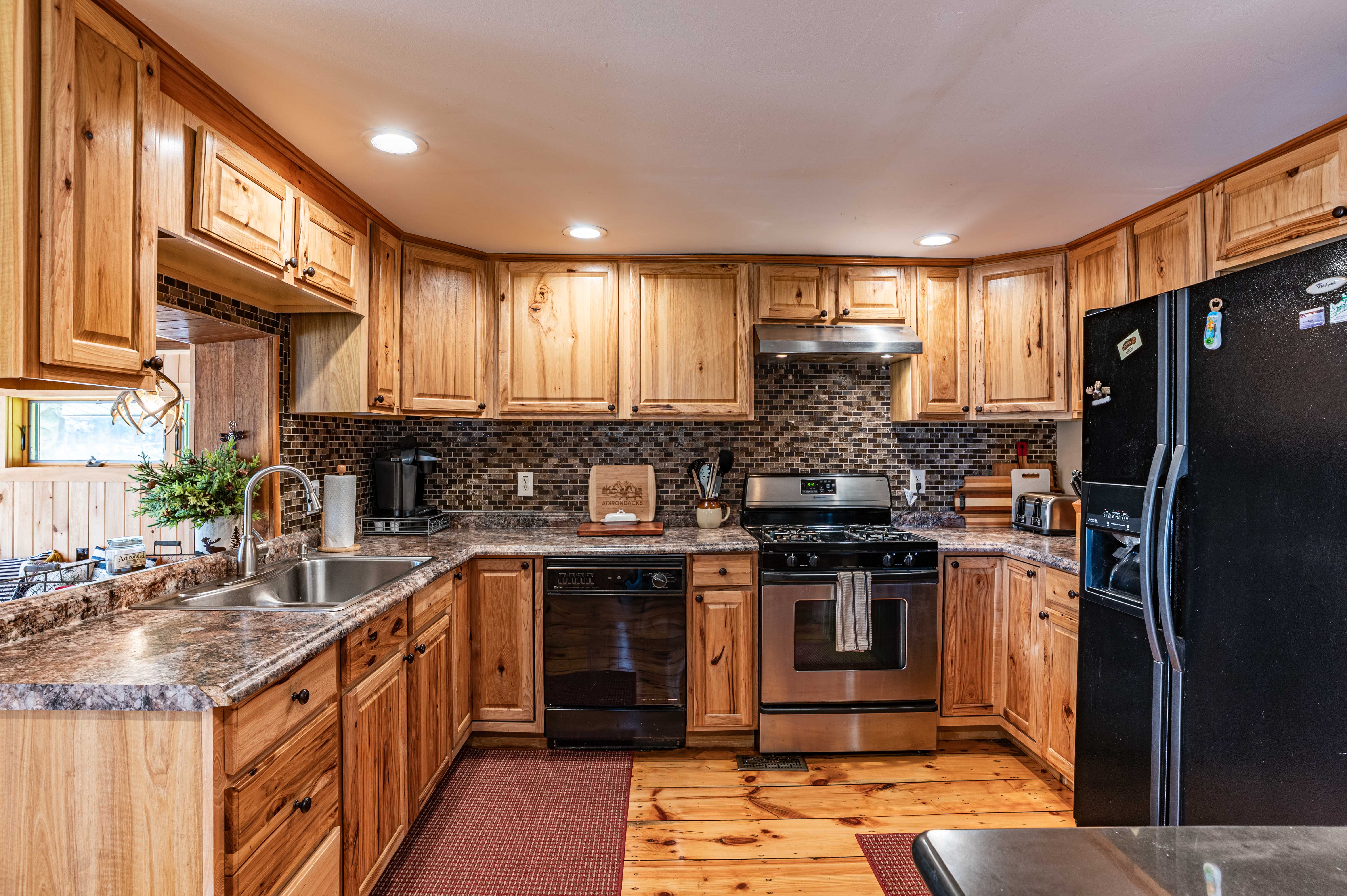  344 Hollywood Rd, Old Forge, NY, 13420 - 物件實景