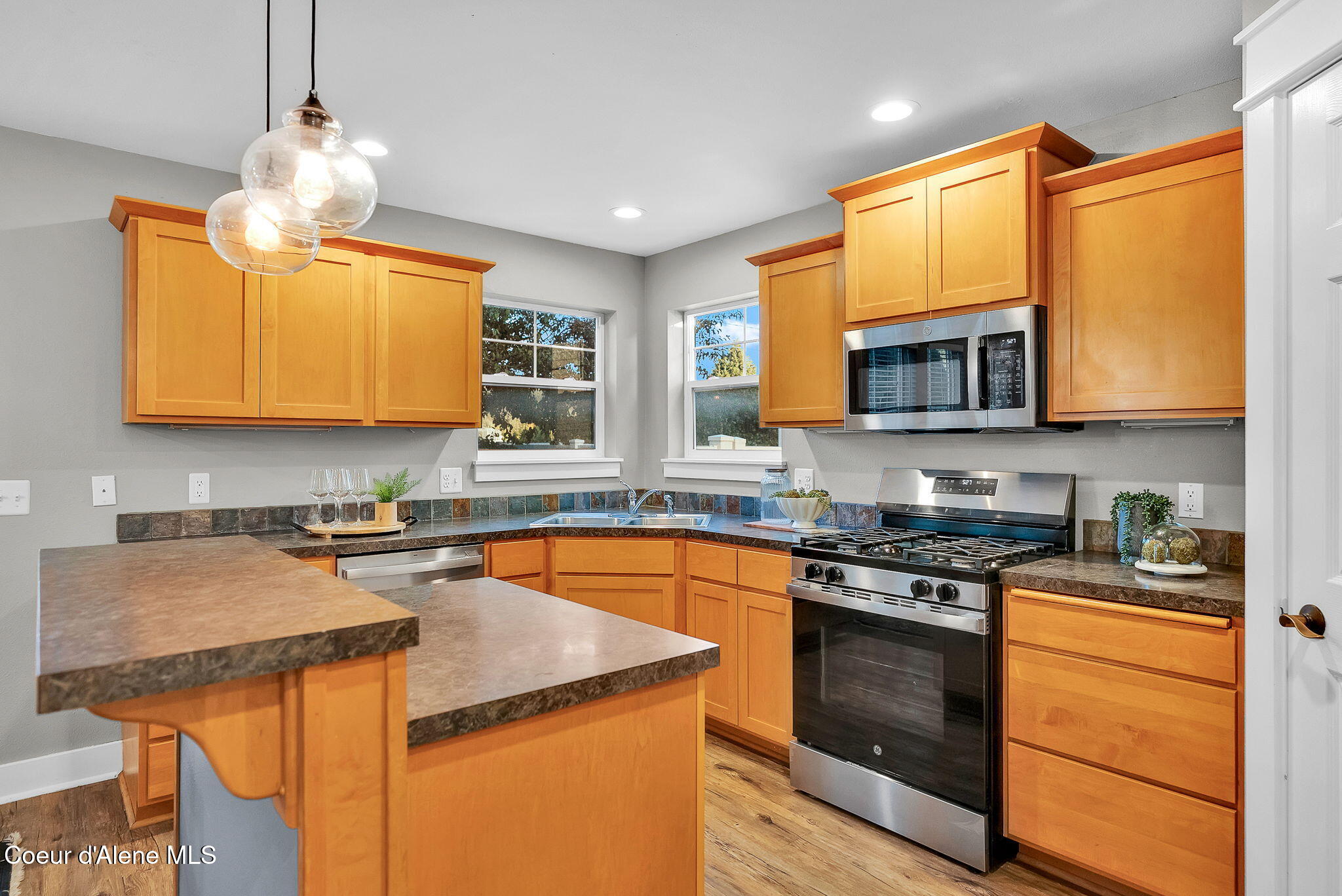 Coeur D'alene, Idaho, 83815, United States, 3 Bedrooms Bedrooms, ,2 BathroomsBathrooms,Residential,For Sale,1965651