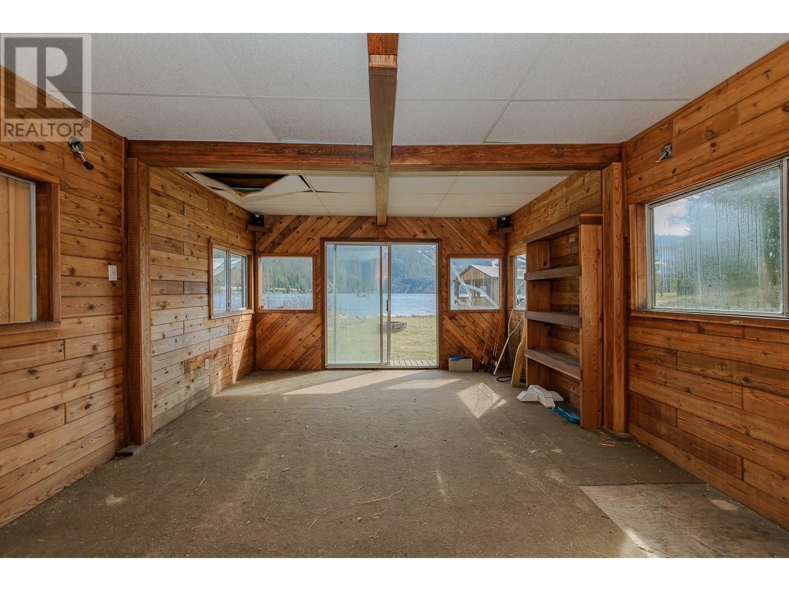 MALAKWA, British Columbia, V0E 2S0, CA, 4 Bedrooms Bedrooms, ,2 BathroomsBathrooms,Residential,For Sale,1837391