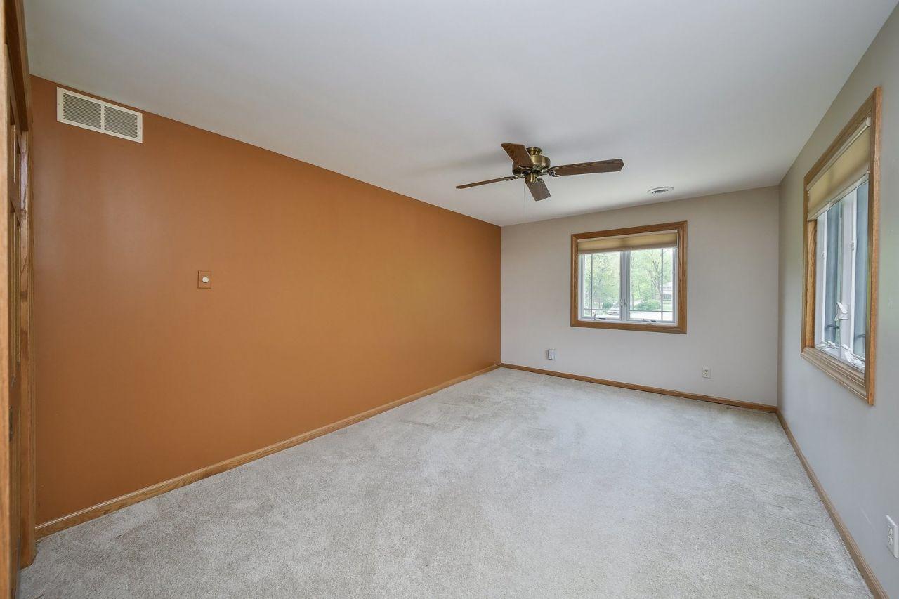 Oswego, Illinois, 60543, United States, 4 Bedrooms Bedrooms, ,3 BathroomsBathrooms,Residential,For Sale,1827173