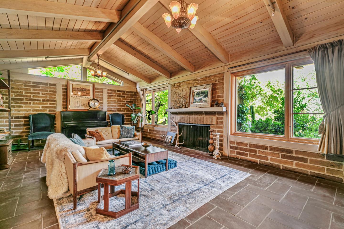 Monte Sereno, California, 95030, United States, 5 Bedrooms Bedrooms, ,5 BathroomsBathrooms,Residential,For Sale,1942167