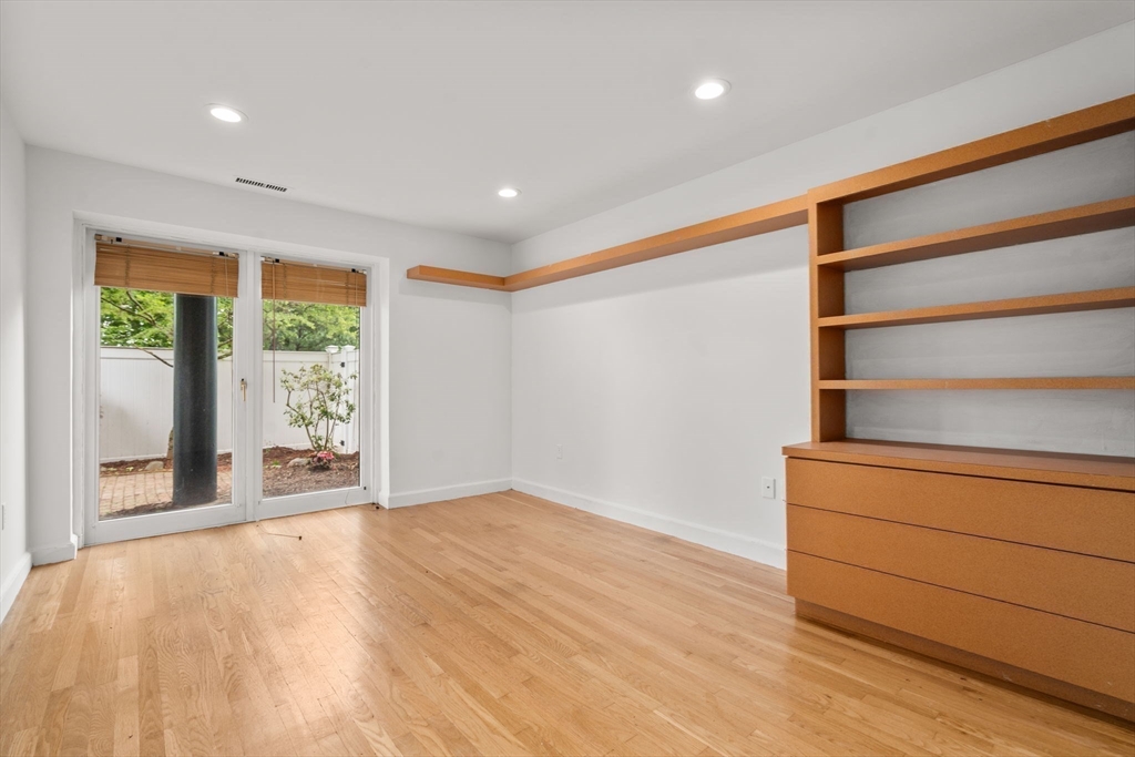 Brookline, Massachusetts, 02446, United States, 3 Bedrooms Bedrooms, ,3 BathroomsBathrooms,Residential,For Sale,1836663