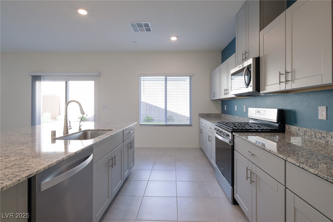 Las Vegas, Nevada, 89166, United States, 4 Bedrooms Bedrooms, ,3 BathroomsBathrooms,Residential,For Sale,1989328