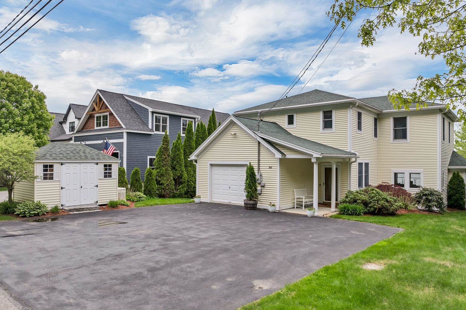 Laconia, New Hampshire, 03246, United States, 5 Bedrooms Bedrooms, ,3 BathroomsBathrooms,Residential,For Sale,1826870