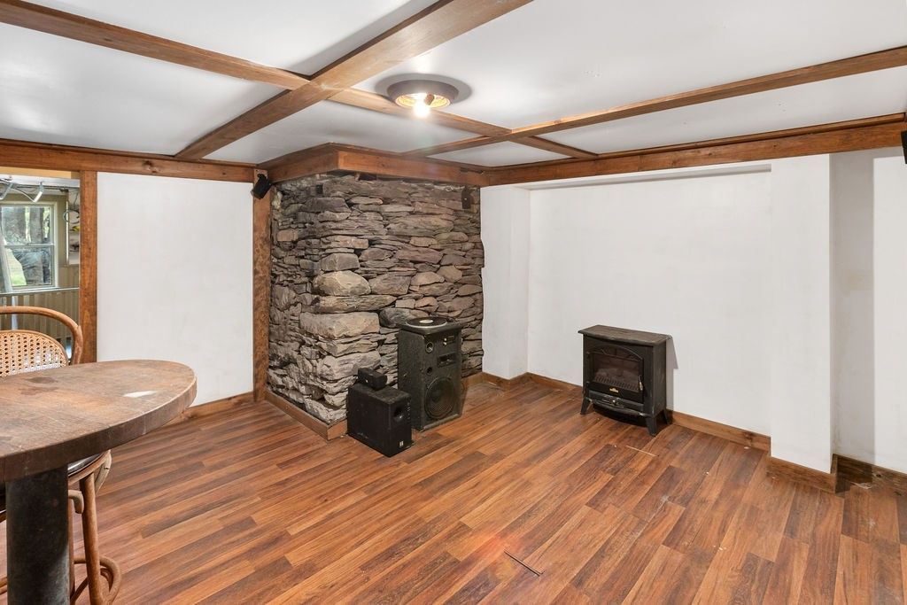 Stamford, New York, 13786, United States, 5 Bedrooms Bedrooms, ,2 BathroomsBathrooms,Residential,For Sale,1925554
