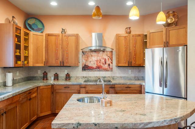 Ivins, Utah, 84738, United States, 3 Bedrooms Bedrooms, ,3 BathroomsBathrooms,Residential,For Sale,2048835