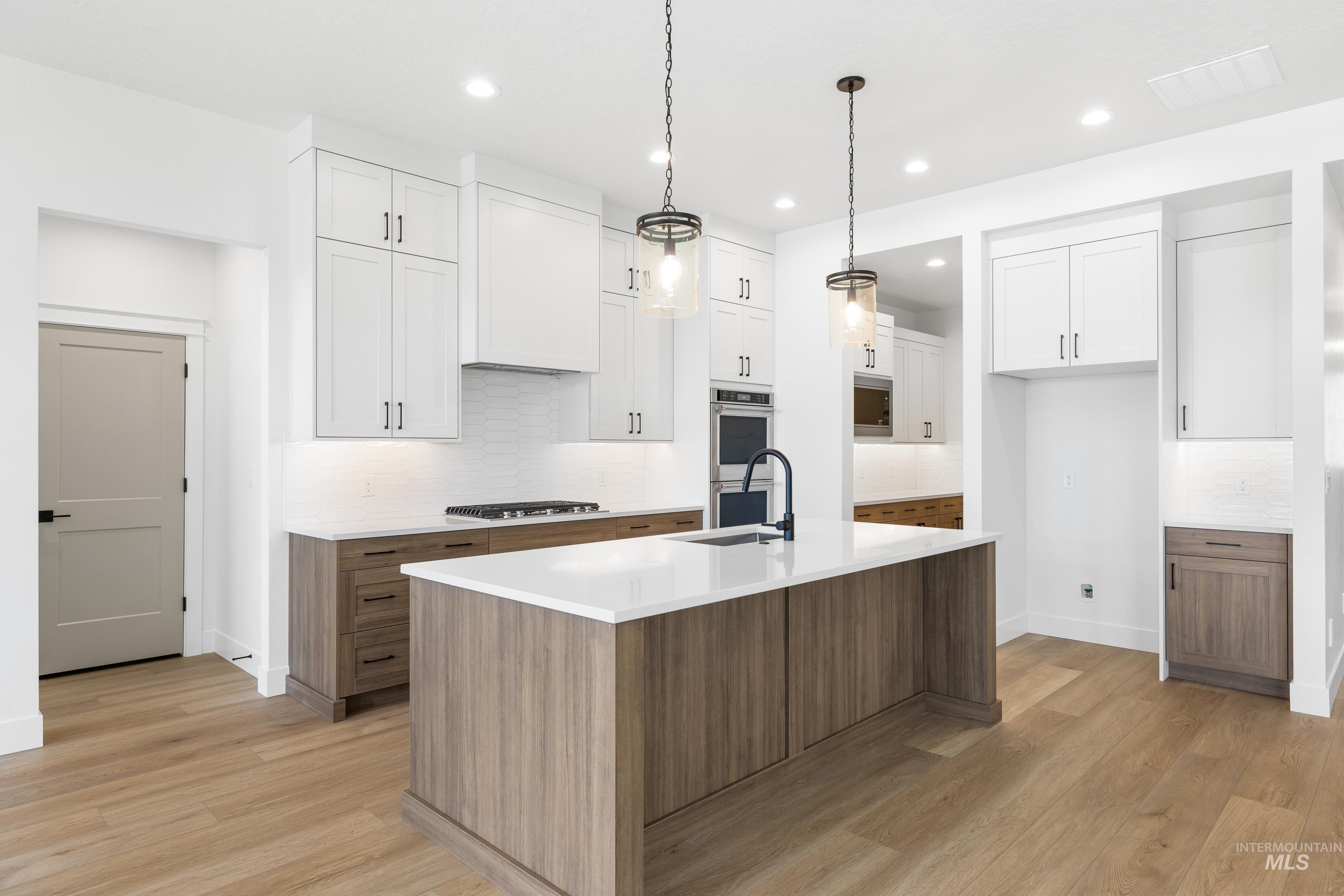 Kuna, Idaho, 83634, United States, 3 Bedrooms Bedrooms, ,Residential,For Sale,1989227