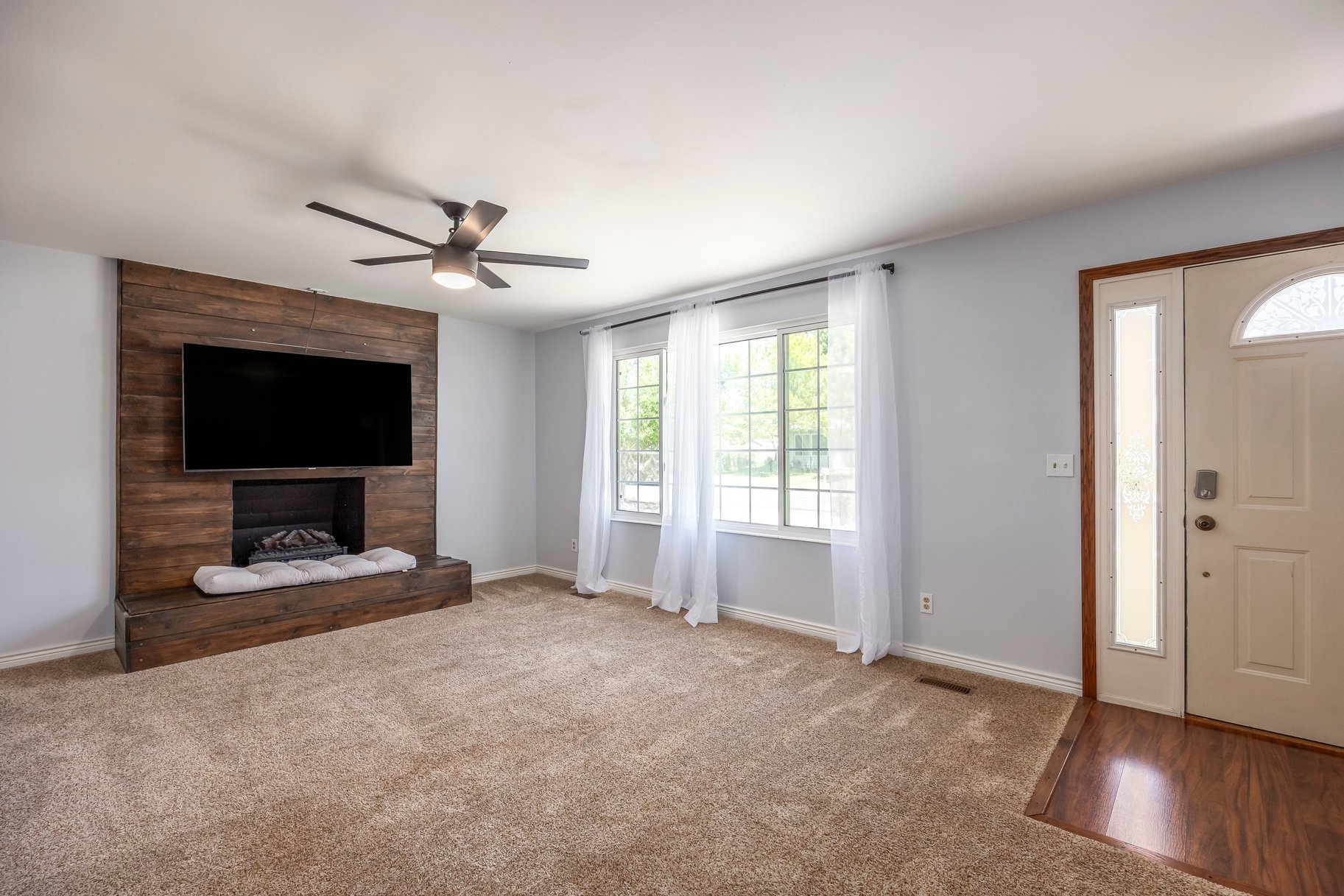  Darling Start Home in East Sandy - 物件實景