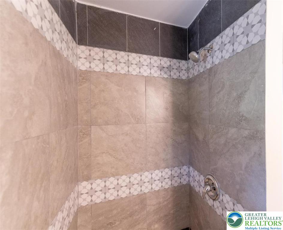 Bethlehem Twp, Pennsylvania, 18020, United States, 4 Bedrooms Bedrooms, ,3 BathroomsBathrooms,Residential,For Sale,1895481