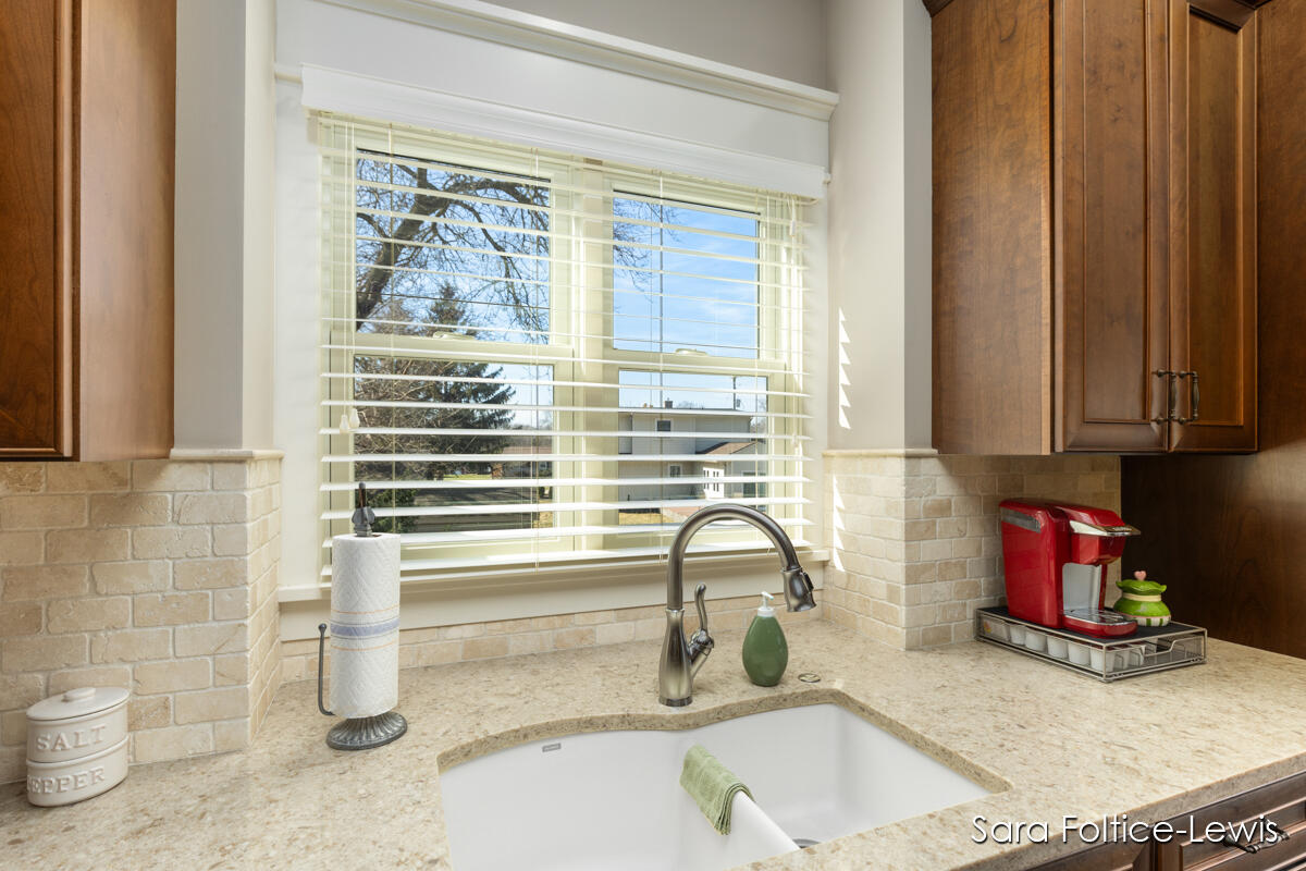 Grandville, Michigan, 49418, United States, 4 Bedrooms Bedrooms, ,3 BathroomsBathrooms,Residential,For Sale,1937298