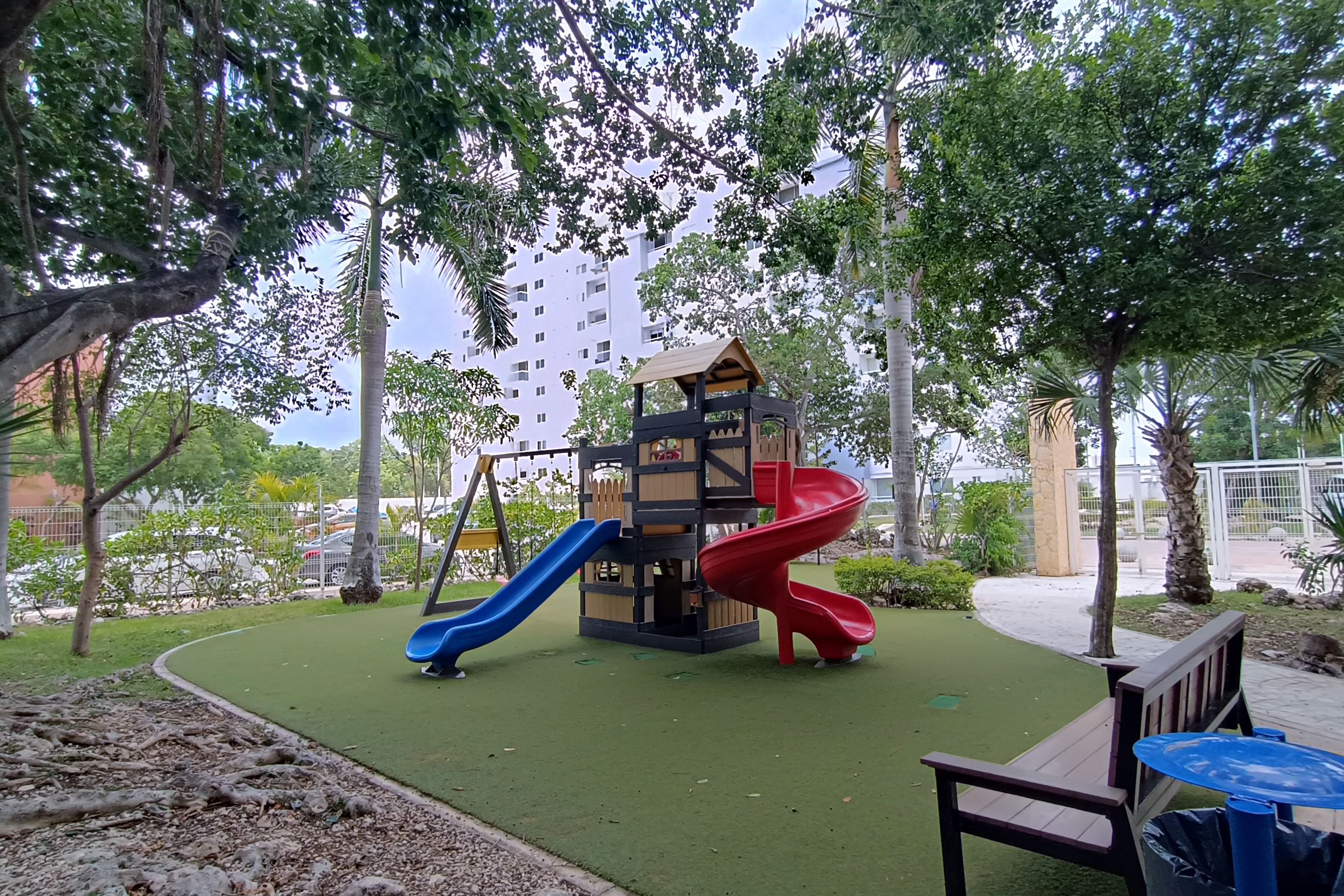  Prime Location & Family Amenities - 物件實景