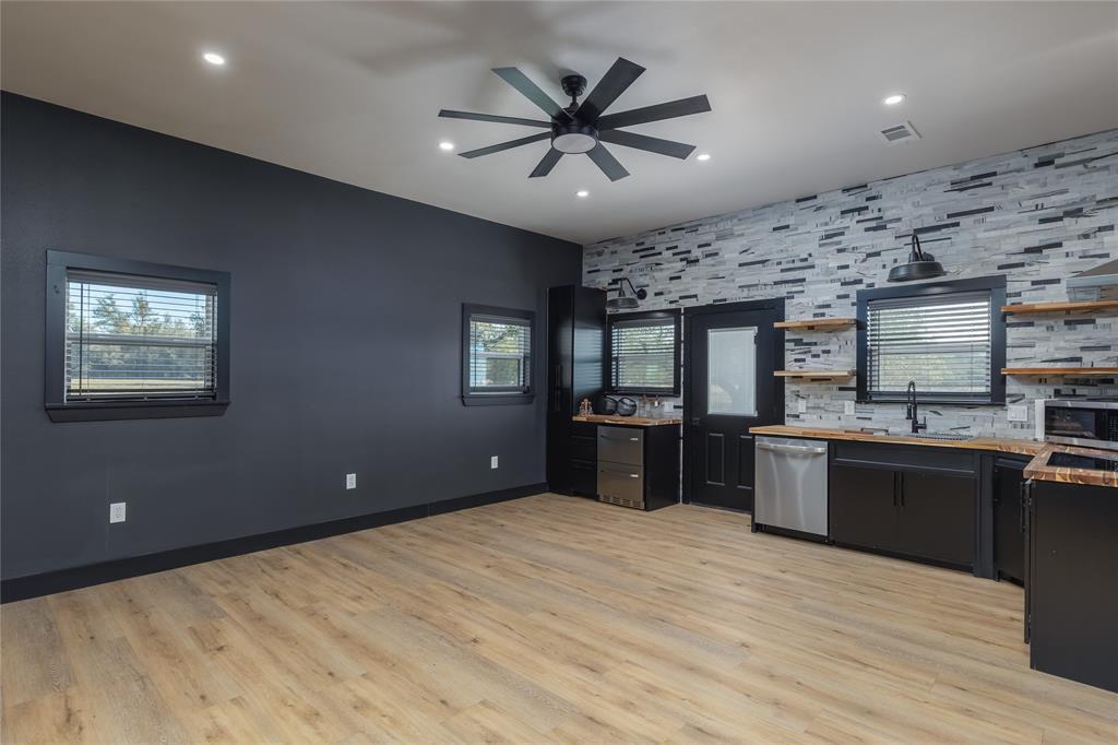 Mineral Wells, Texas, 76067, United States, 3 Bedrooms Bedrooms, ,2 BathroomsBathrooms,Residential,For Sale,2012284