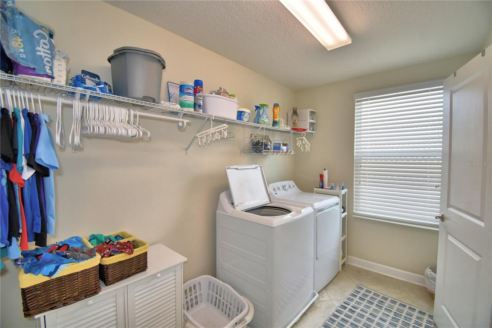 DAVENPORT, Florida, 33896, United States, 5 Bedrooms Bedrooms, ,3 BathroomsBathrooms,Residential,For Sale,1878806