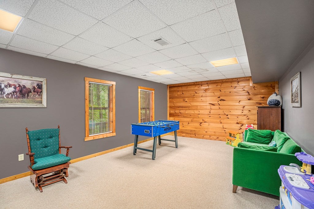 Ellijay, Georgia, 30540, United States, 4 Bedrooms Bedrooms, ,4 BathroomsBathrooms,Residential,For Sale,1858998