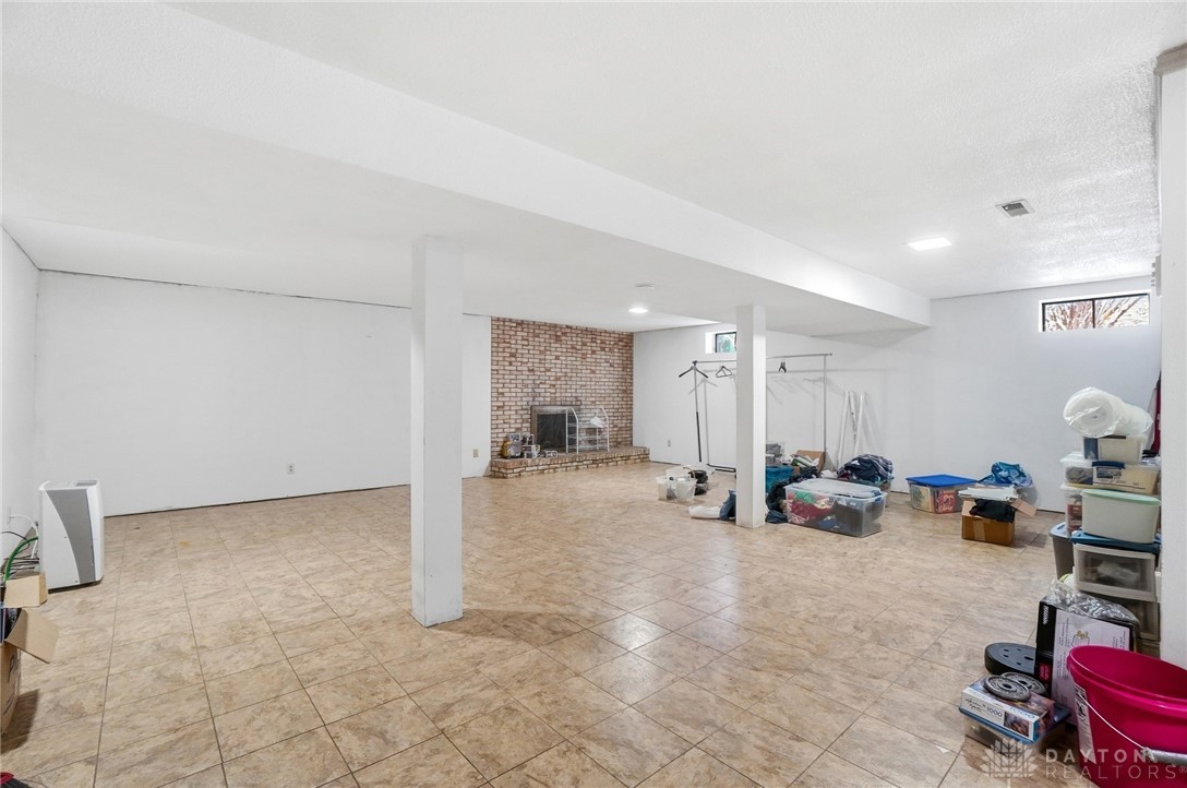 Bellbrook, Ohio, 45305, United States, 3 Bedrooms Bedrooms, ,2 BathroomsBathrooms,Residential,For Sale,2001982