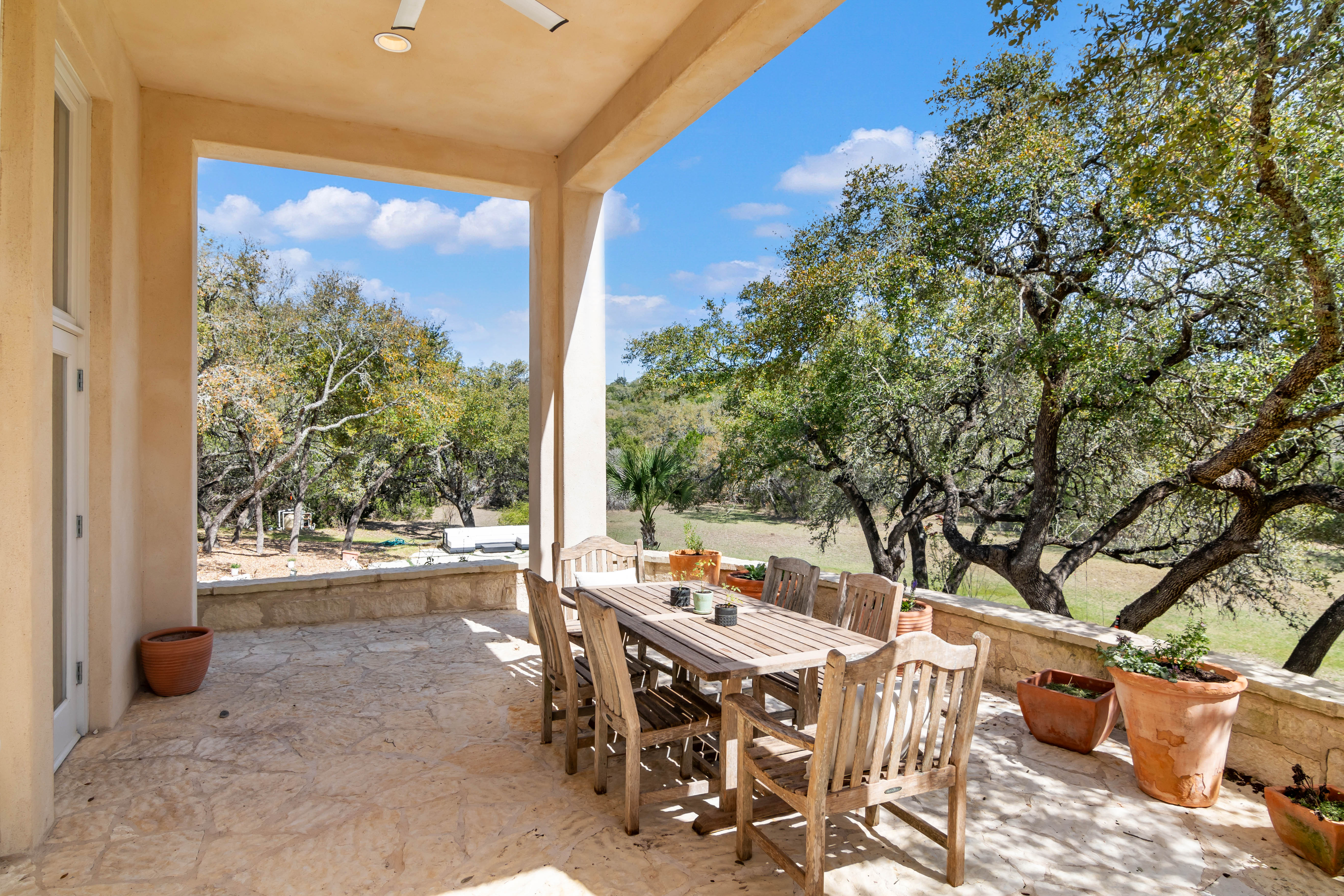  Hill Country Estate with Privacy and Presence - 物件實景