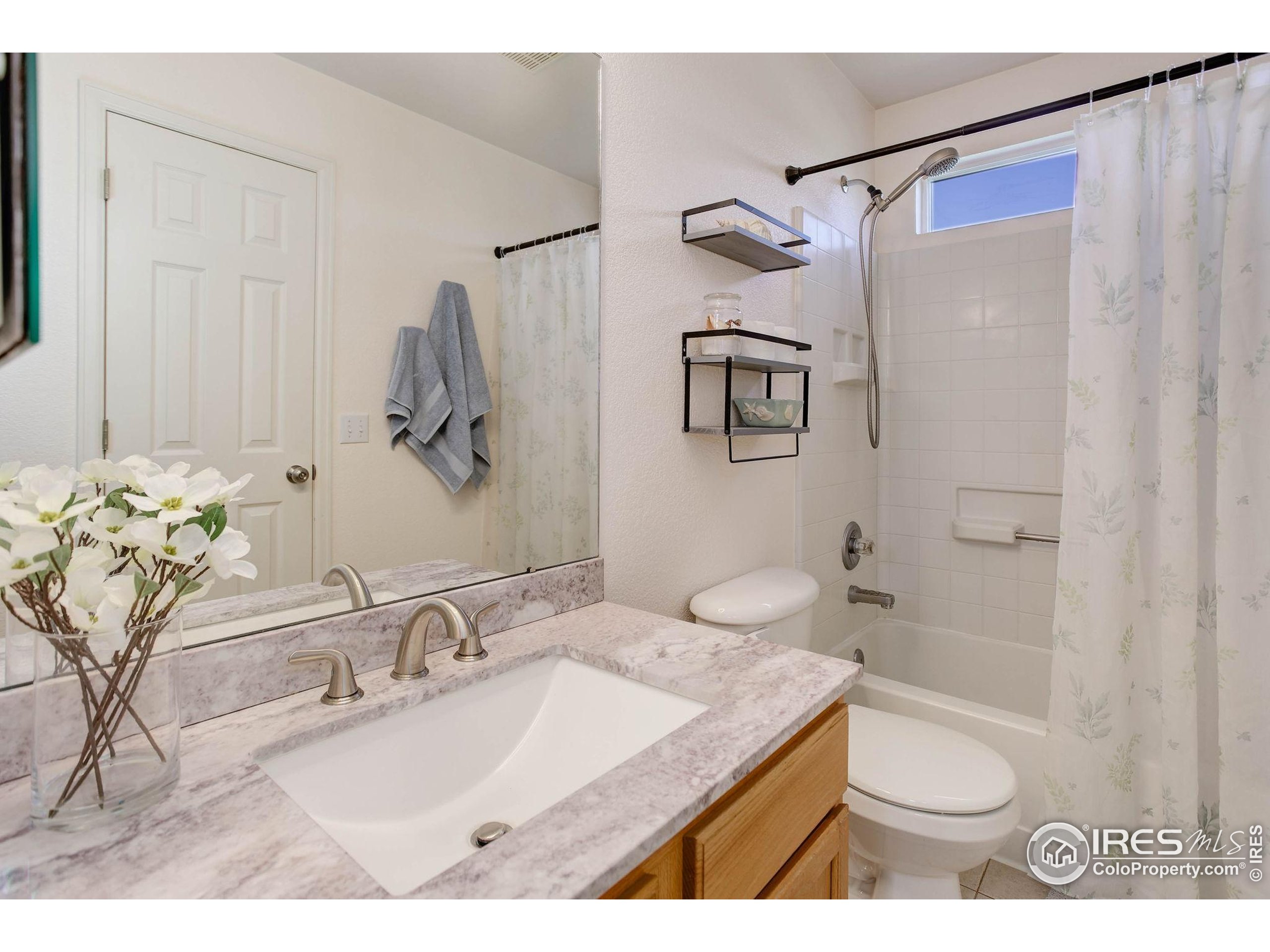 Erie, Colorado, 80516, United States, 3 Bedrooms Bedrooms, ,1 BathroomBathrooms,Residential,For Sale,1847115