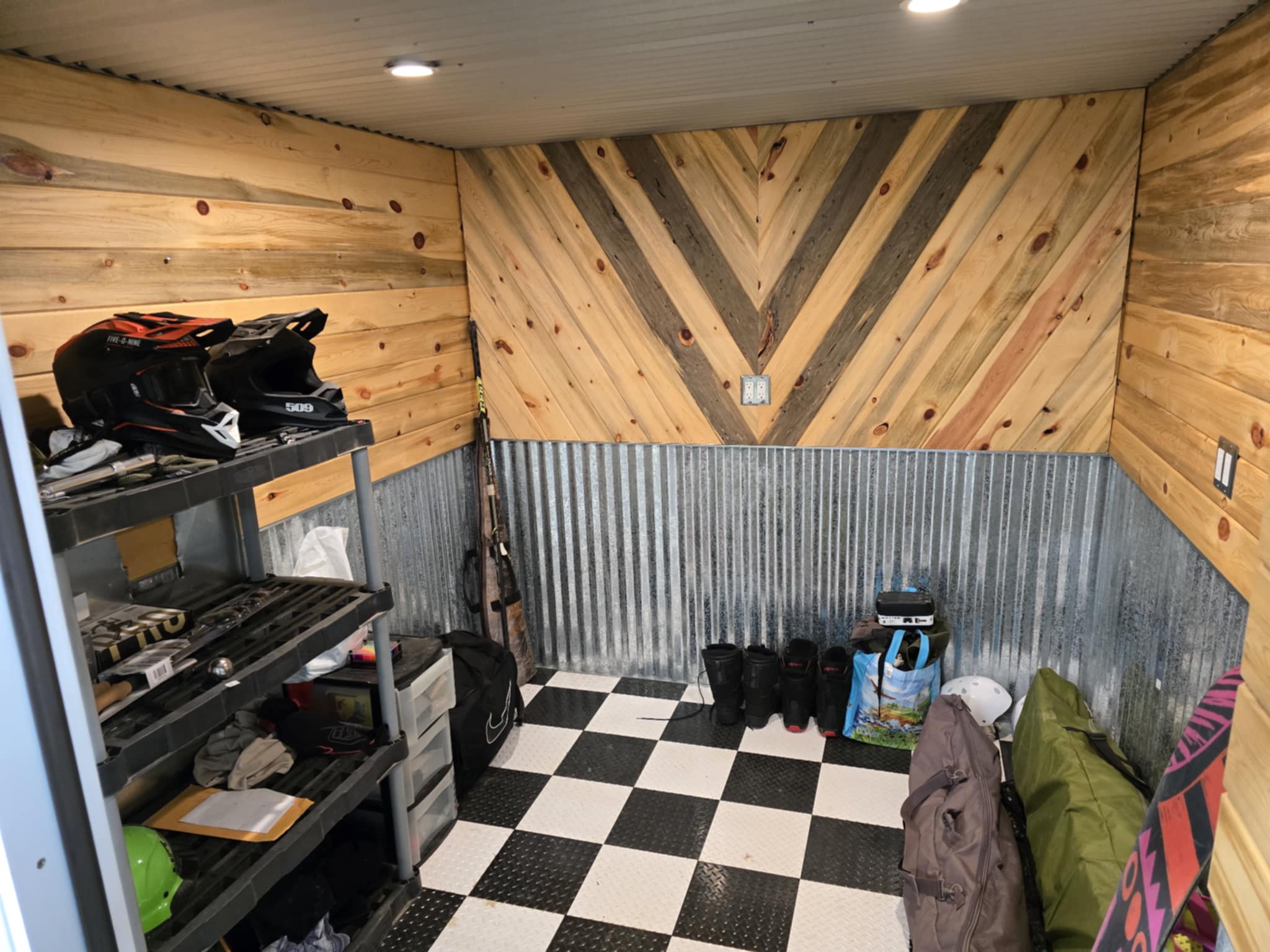 Sheridan, Wyoming, 82801, United States, 1 Bedroom Bedrooms, ,2 BathroomsBathrooms,Residential,For Sale,2001539