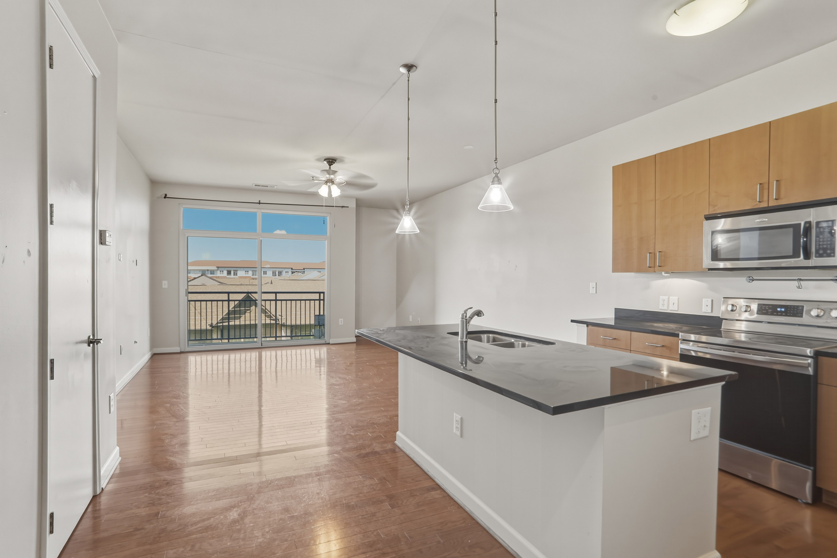  Sophisticated Cosmopolitan Residence Offering Effortless In-Town Living - 物件實景