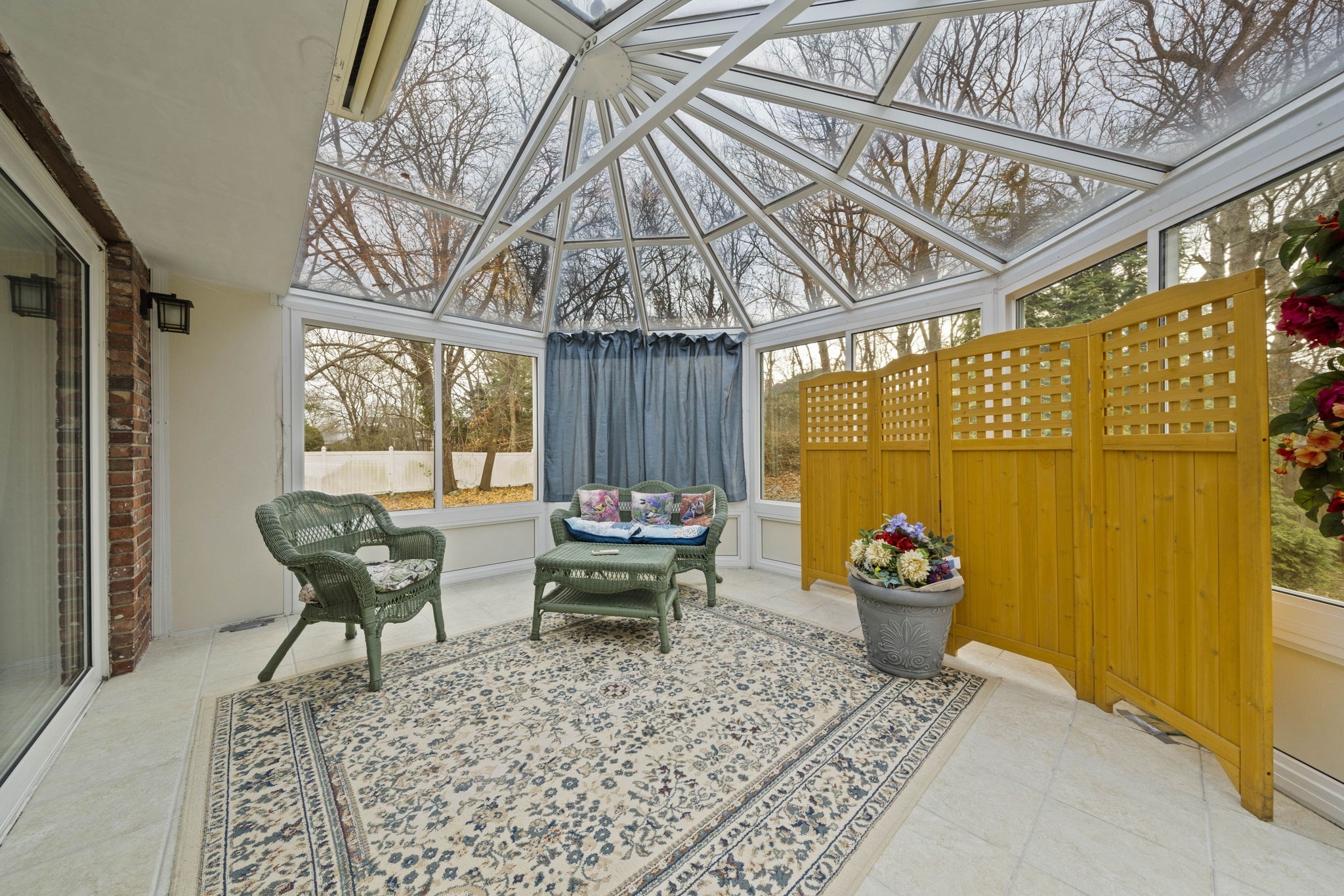 Braintree, Massachusetts, 02184, United States, 3 Bedrooms Bedrooms, ,2 BathroomsBathrooms,Residential,For Sale,2005406