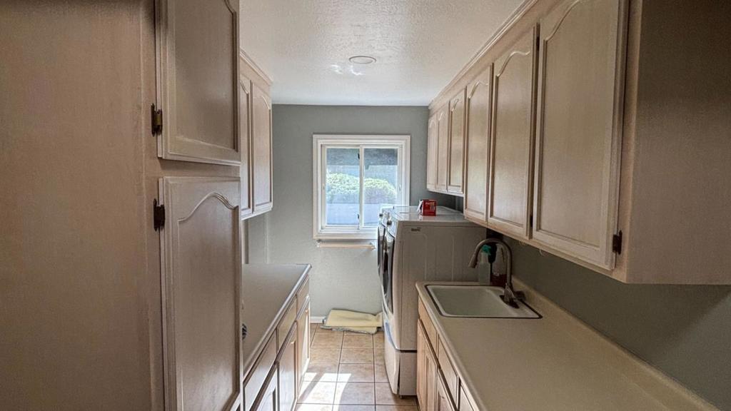 Aromas, California, 95004, United States, 3 Bedrooms Bedrooms, ,3 BathroomsBathrooms,Residential,For Sale,2048722