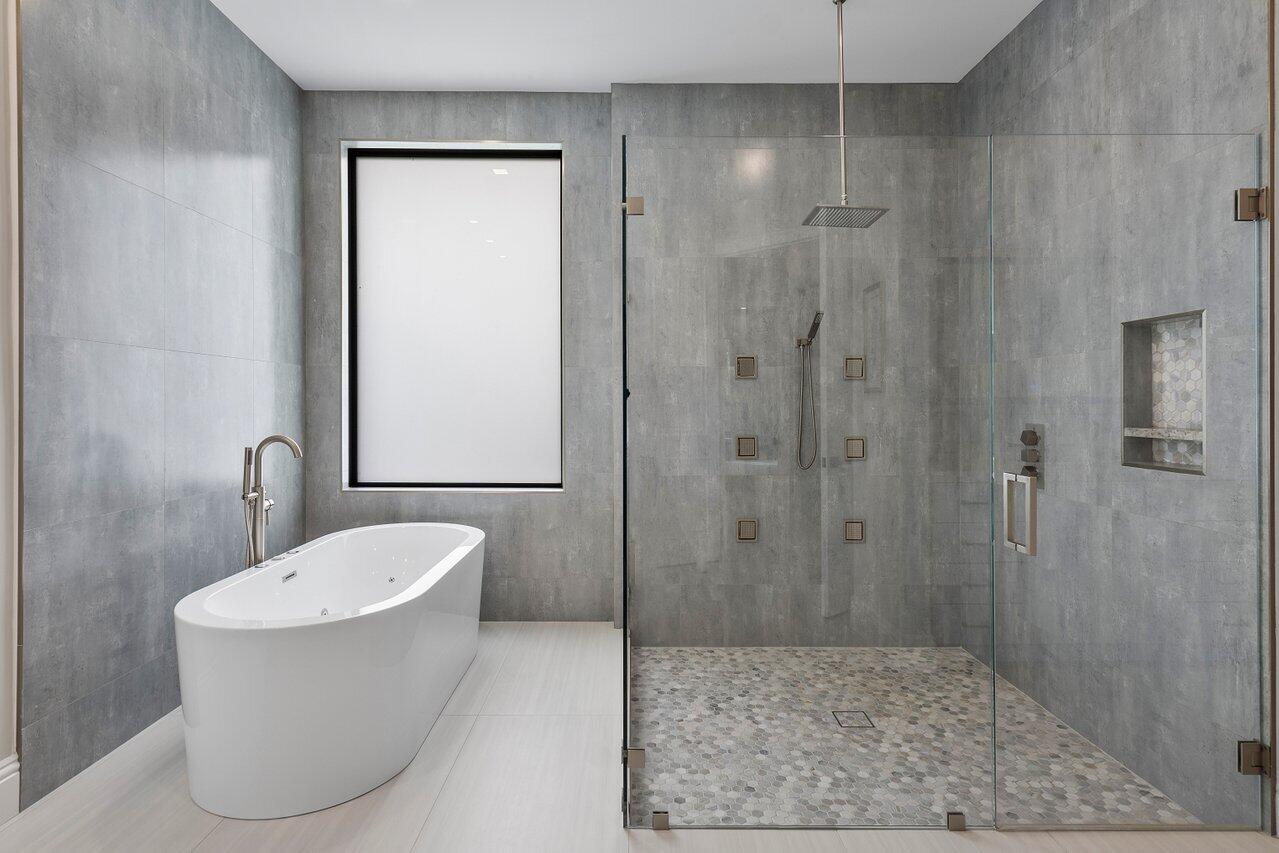 17607 Bocaire Place, Boca Raton, Florida, 33487, United States, 6 Bedrooms Bedrooms, ,5 BathroomsBathrooms,Residential,For Sale,17607 Bocaire Place,1679087