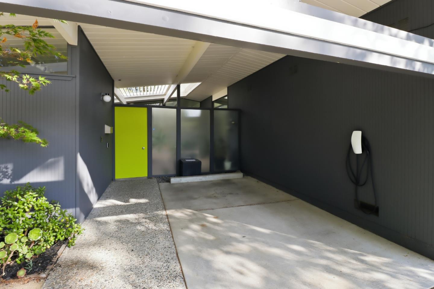 Cupertino, California, 95014, United States, 4 Bedrooms Bedrooms, ,2 BathroomsBathrooms,Residential,For Sale,1986289