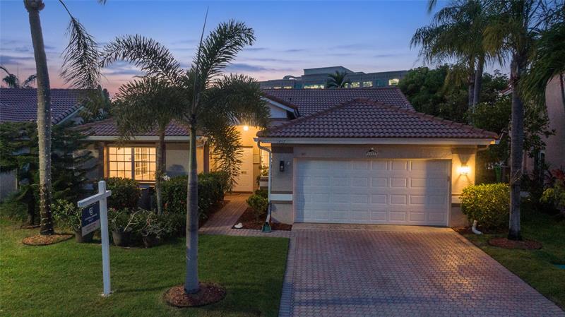 Sunrise, Florida, 33323, United States, 3 Bedrooms Bedrooms, ,2 BathroomsBathrooms,Residential,For Sale,1862219