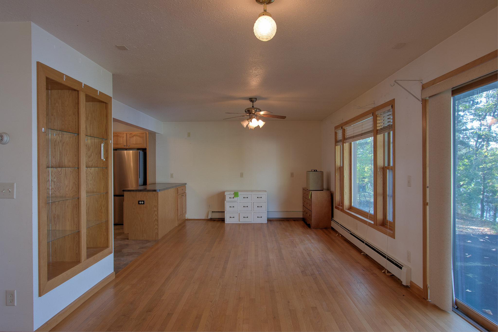 Mora, Minnesota, 55051, United States, 3 Bedrooms Bedrooms, ,3 BathroomsBathrooms,Residential,For Sale,1981190