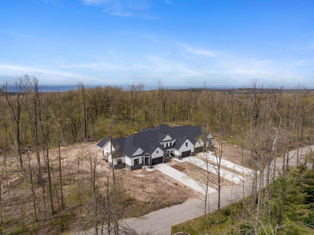 Harbor Springs, Michigan, 49740, United States, 3 Bedrooms Bedrooms, ,2 BathroomsBathrooms,Residential,For Sale,1818428