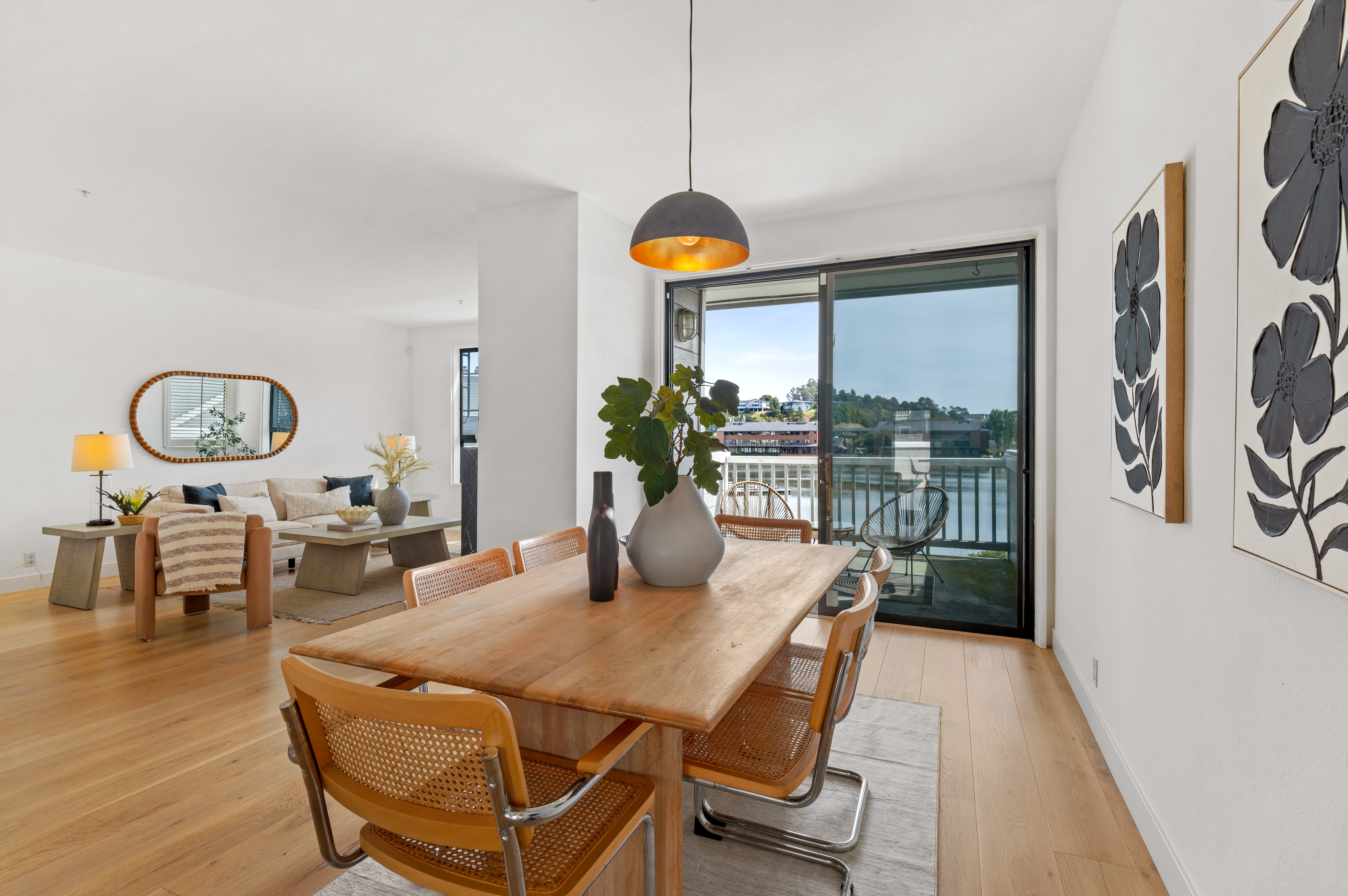  Stylish Waterfront Residence - 物件實景