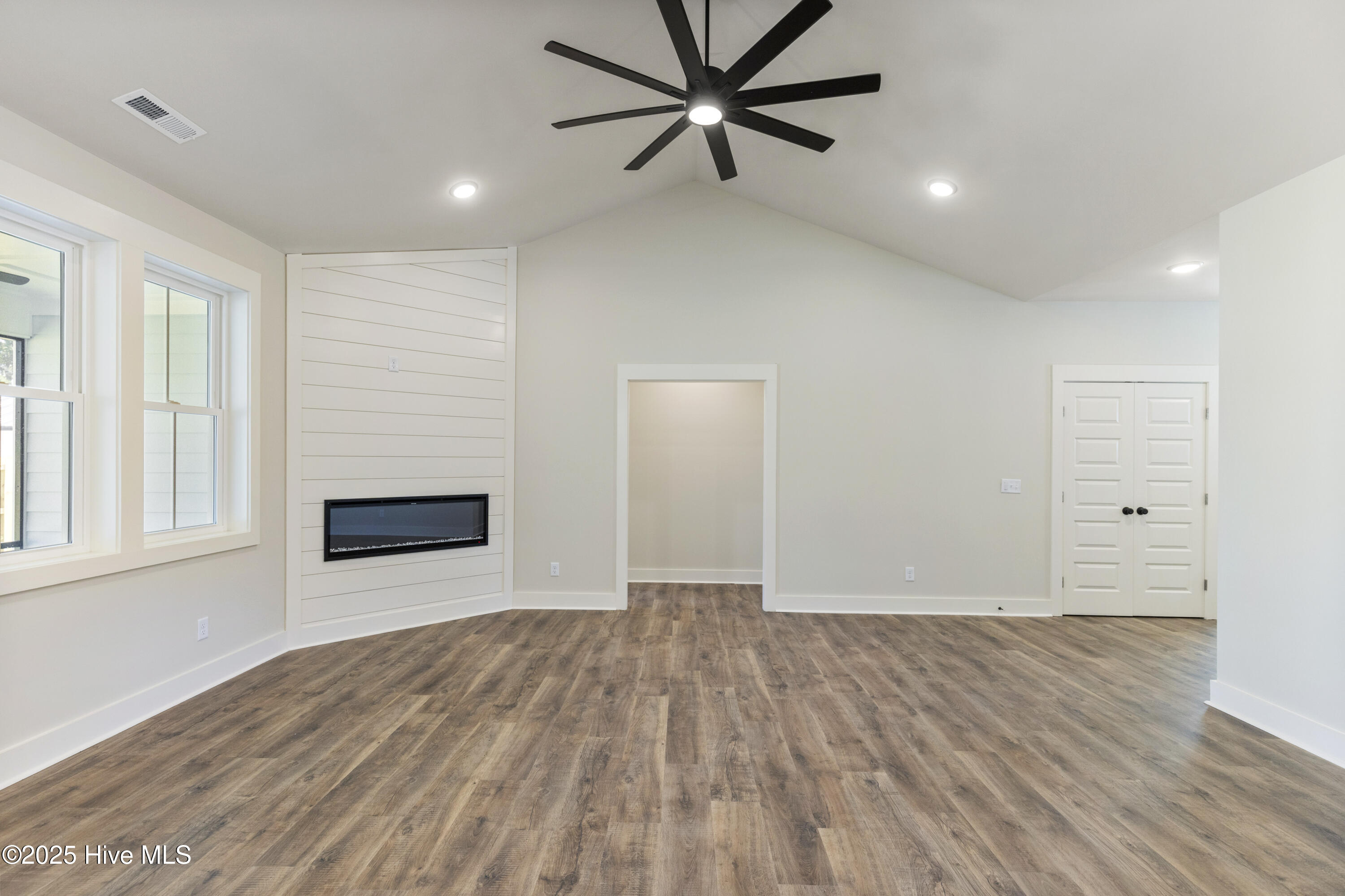 Carolina Beach, North Carolina, 28428, United States, 3 Bedrooms Bedrooms, ,2 BathroomsBathrooms,Residential,For Sale,1992087