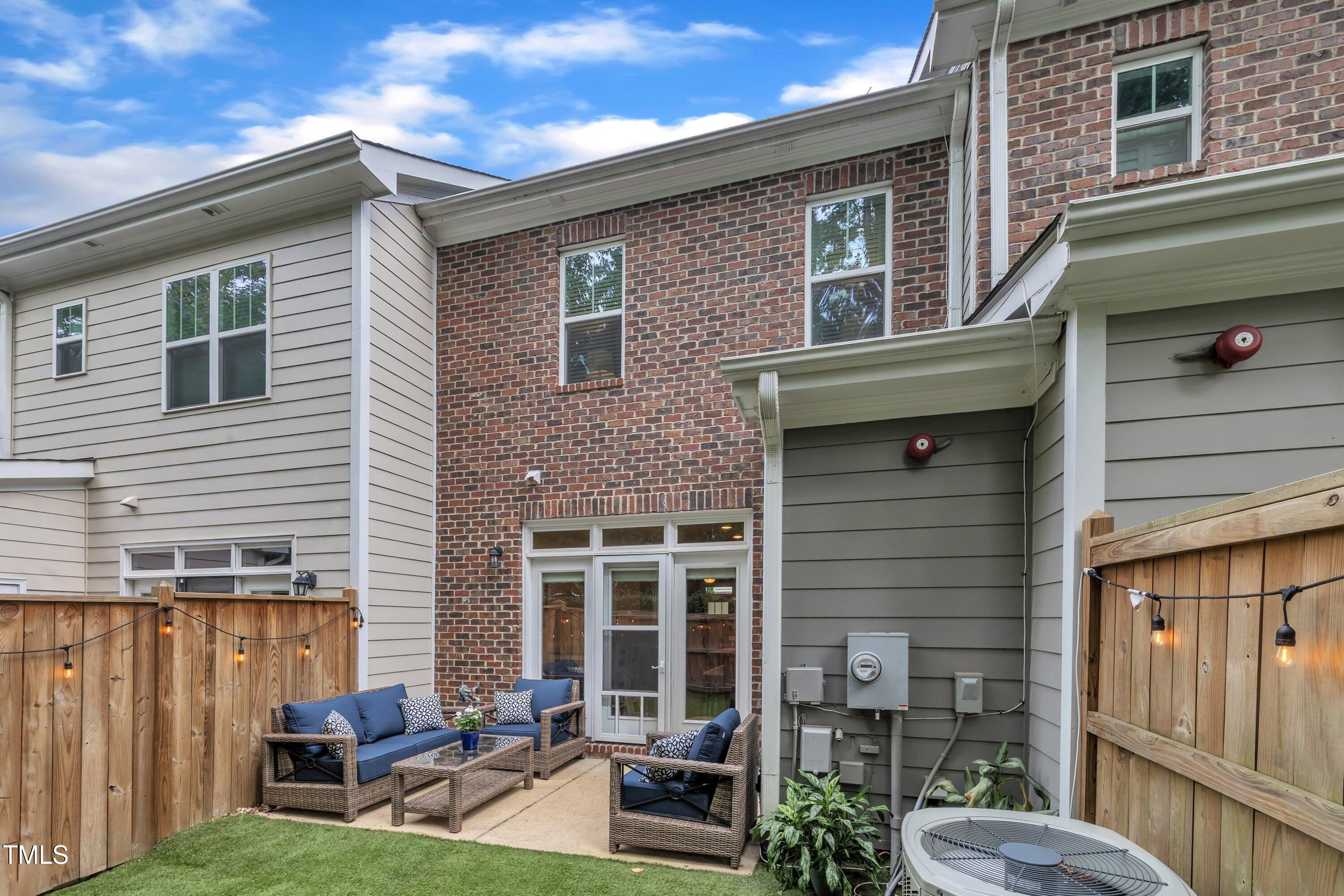 Raleigh, North Carolina, 27608, United States, 2 Bedrooms Bedrooms, ,3 BathroomsBathrooms,Residential,For Sale,1947101