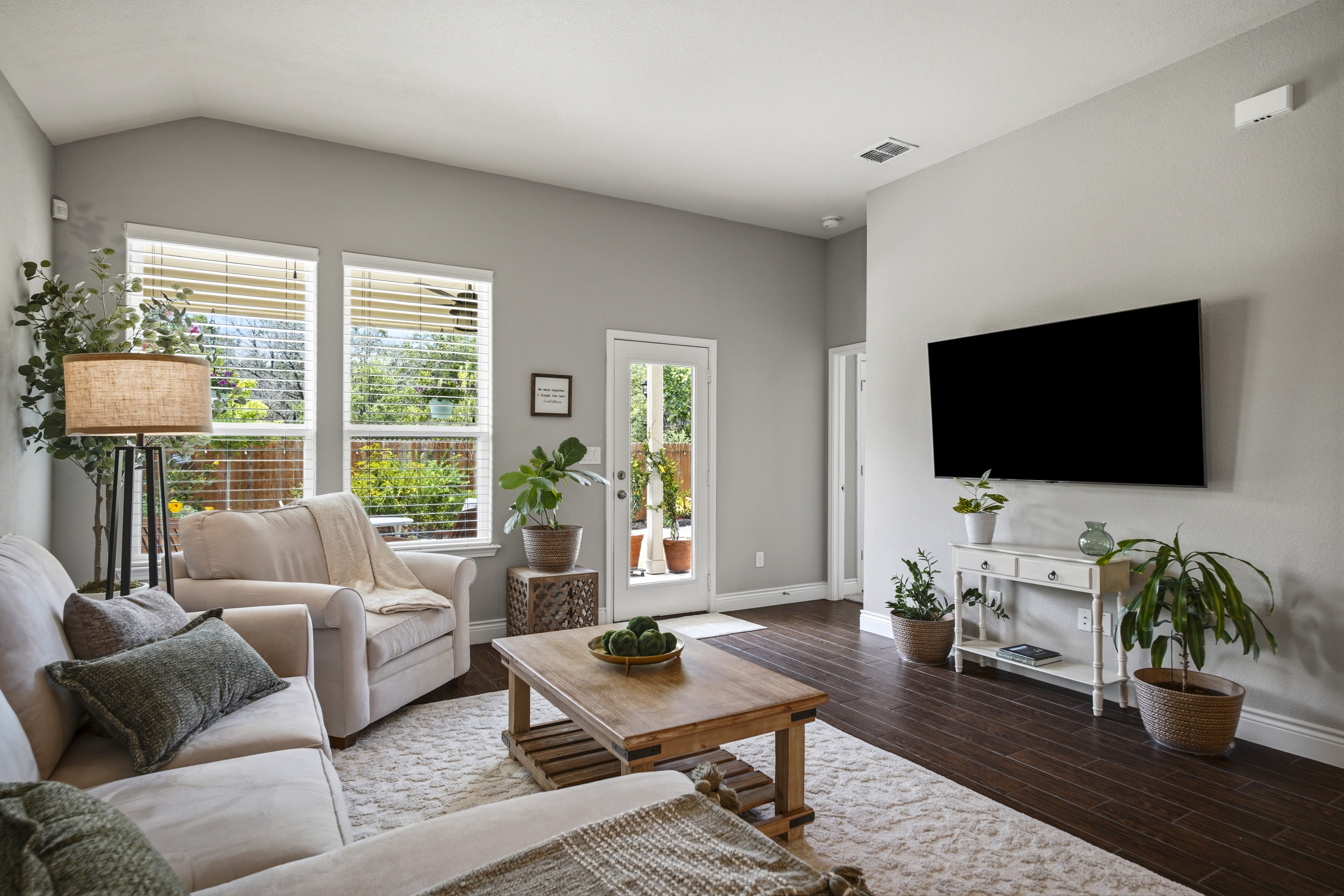  Private Greenbelt Retreat in Boerne - 物件實景