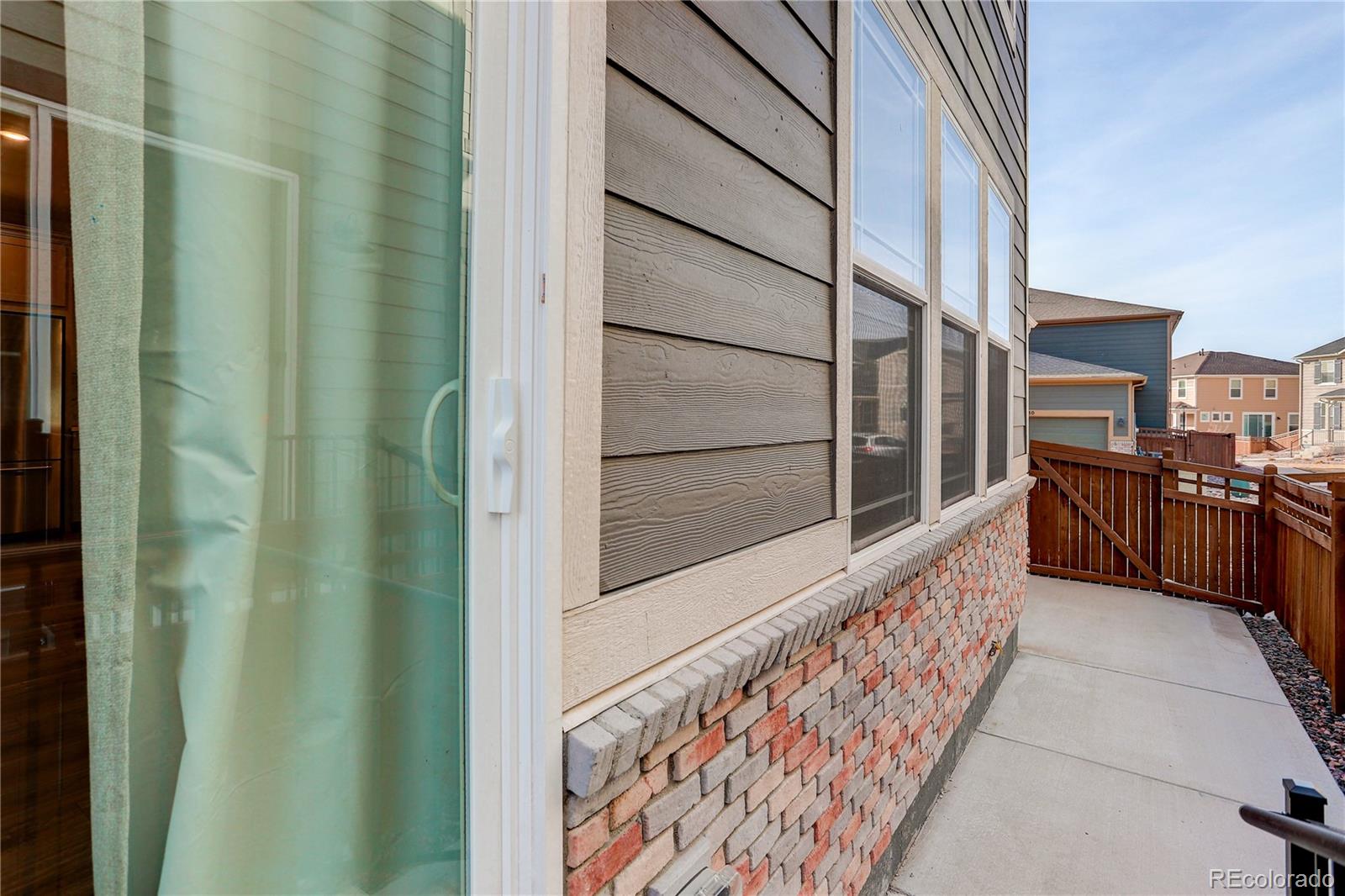 Castle Pines, Colorado, 80108, United States, 3 Bedrooms Bedrooms, ,2 BathroomsBathrooms,Residential,For Sale,1865426