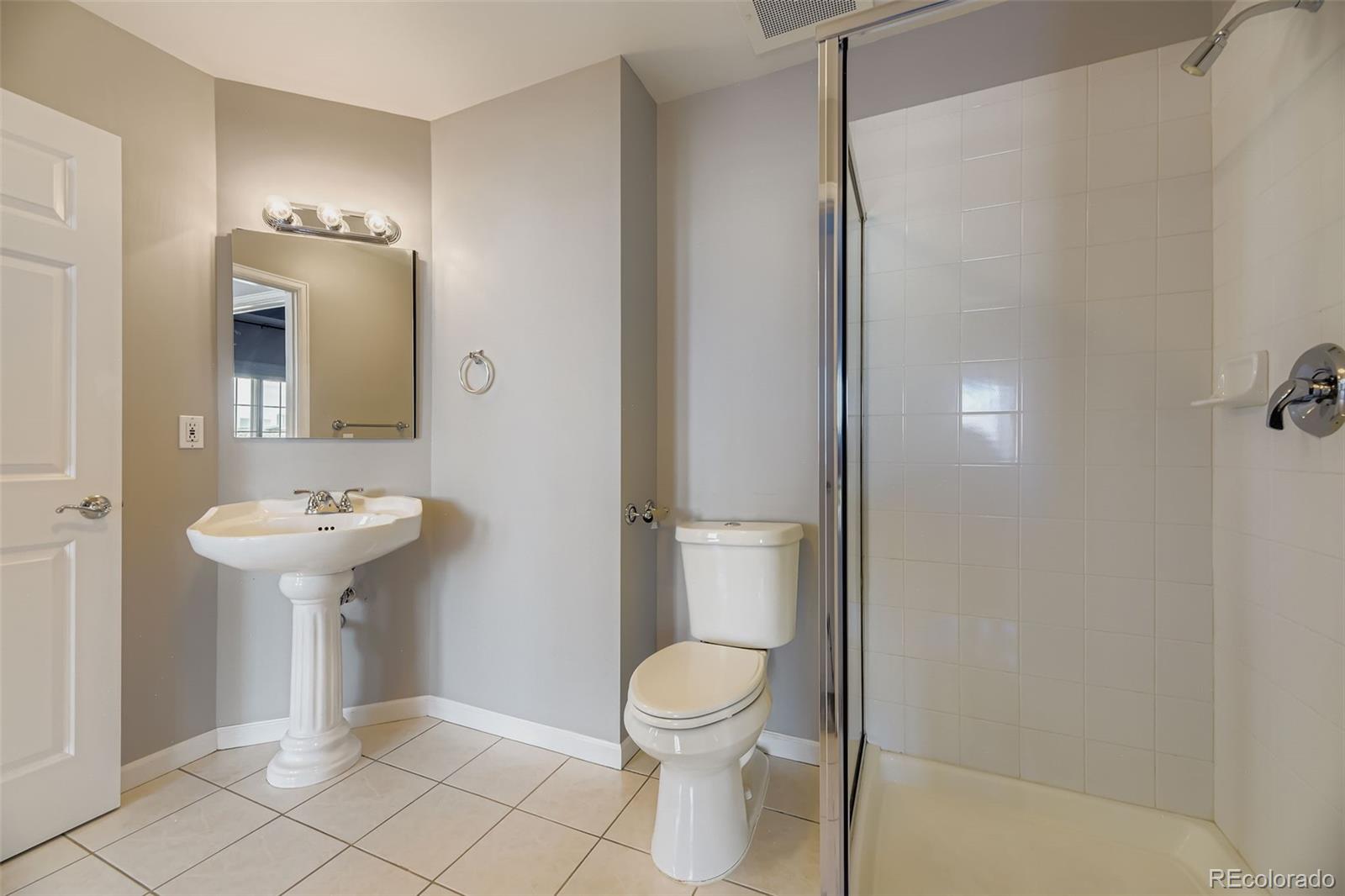 Denver, Colorado, 80204, United States, 2 Bedrooms Bedrooms, ,1 BathroomBathrooms,Residential,For Sale,1989232