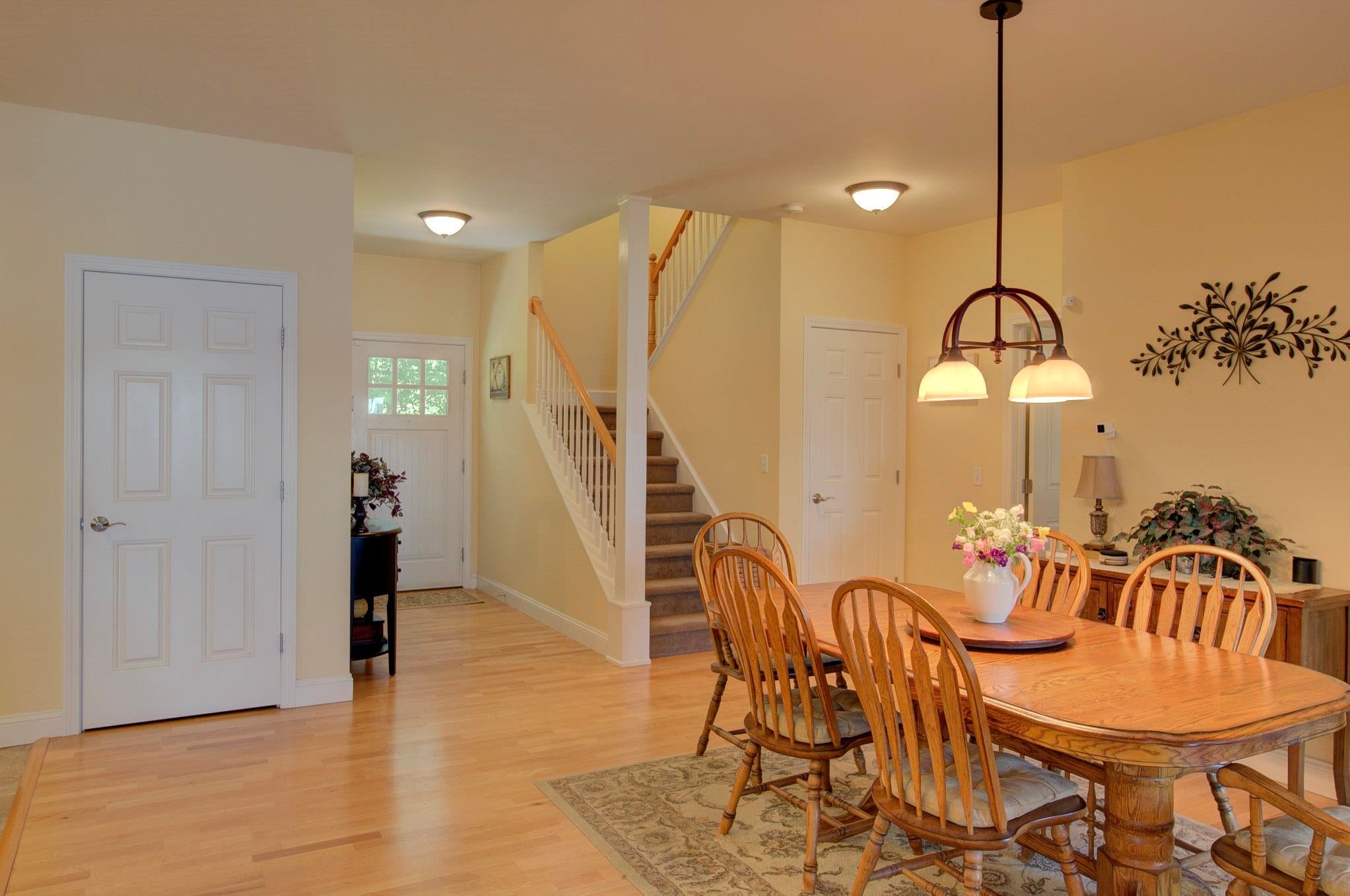 Alburgh, Vermont, 05440, United States, 5 Bedrooms Bedrooms, ,1 BathroomBathrooms,Residential,For Sale,1885348