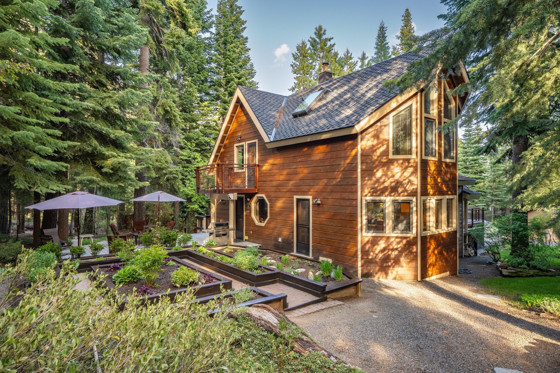  Carnelian Bay home backing to forest service and with an additional vacant lot - 物件實景