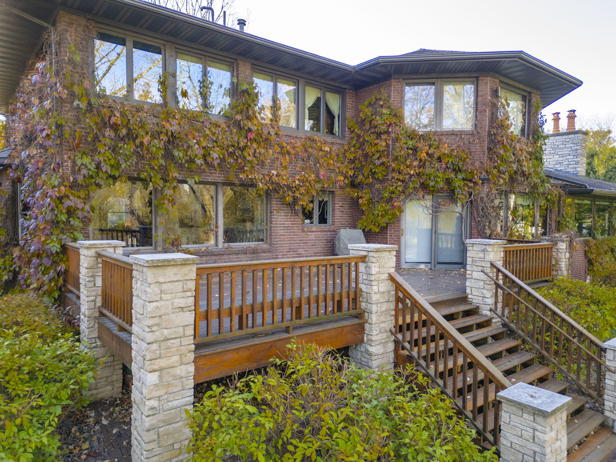 Mason City, Iowa, 50401, United States, 5 Bedrooms Bedrooms, ,3 BathroomsBathrooms,Residential,For Sale,1974101