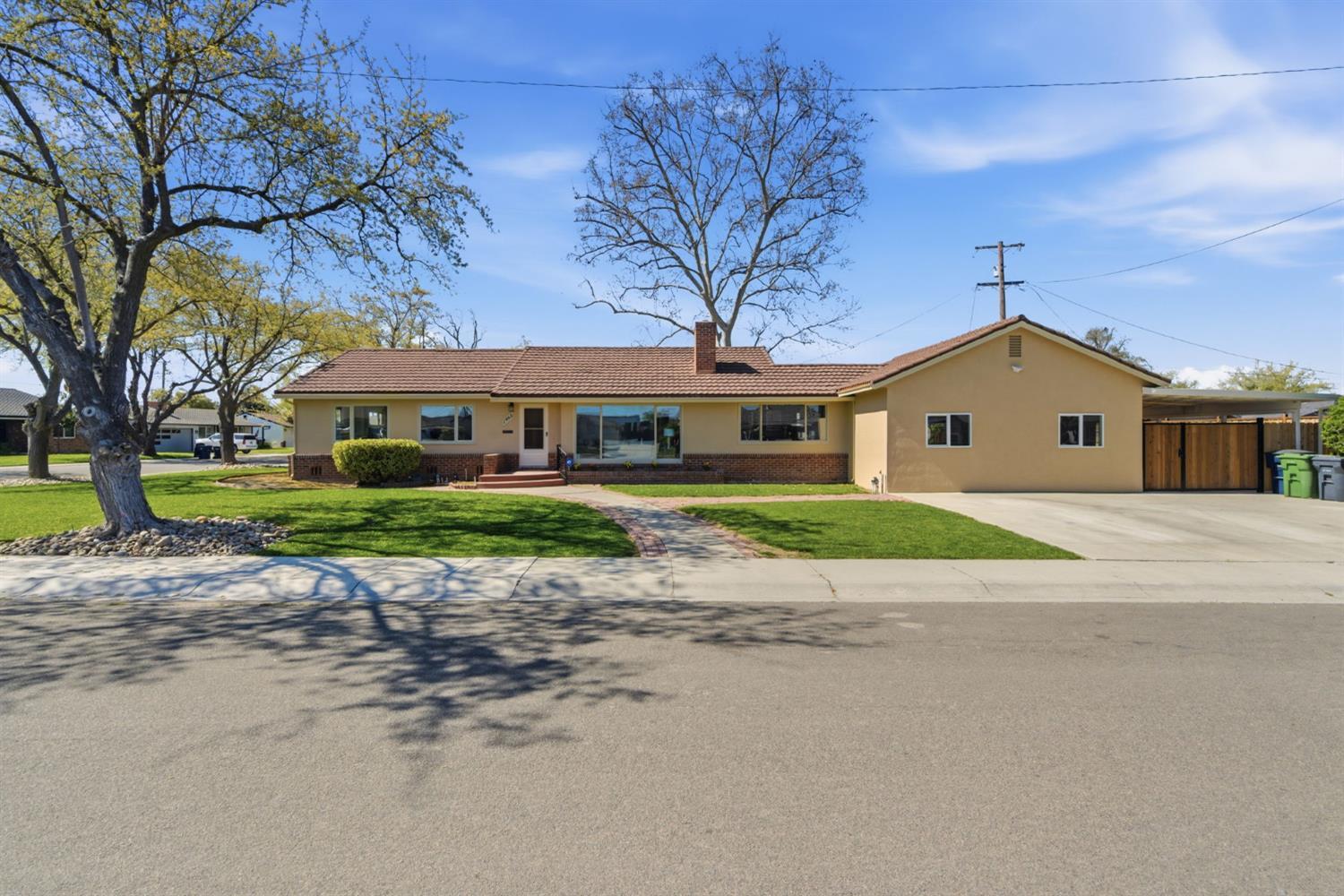 Tracy, California, 95376, United States, 3 Bedrooms Bedrooms, ,2 BathroomsBathrooms,Residential,For Sale,2025472