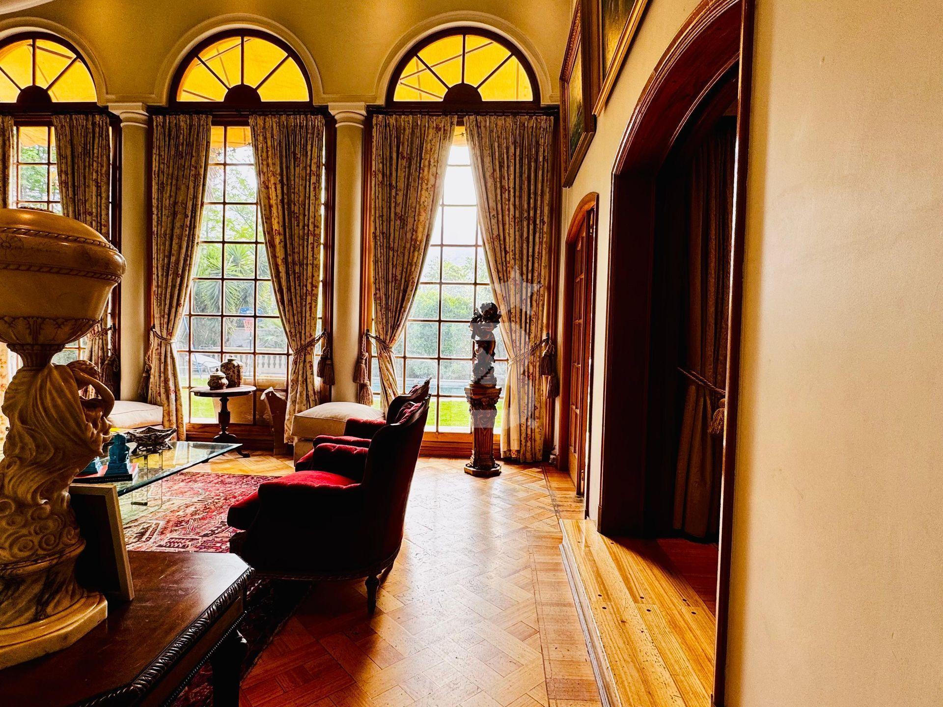 Lo Barnechea, Chile, 5 Bedrooms Bedrooms, ,5 BathroomsBathrooms,Residential,For Sale,1966133