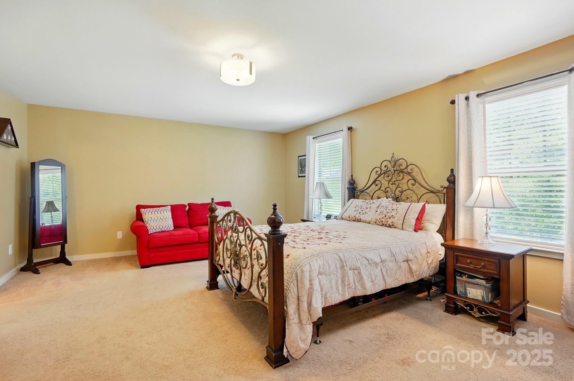 Fort Mill, South Carolina, 29707, United States, 5 Bedrooms Bedrooms, ,4 BathroomsBathrooms,Residential,For Sale,1840064