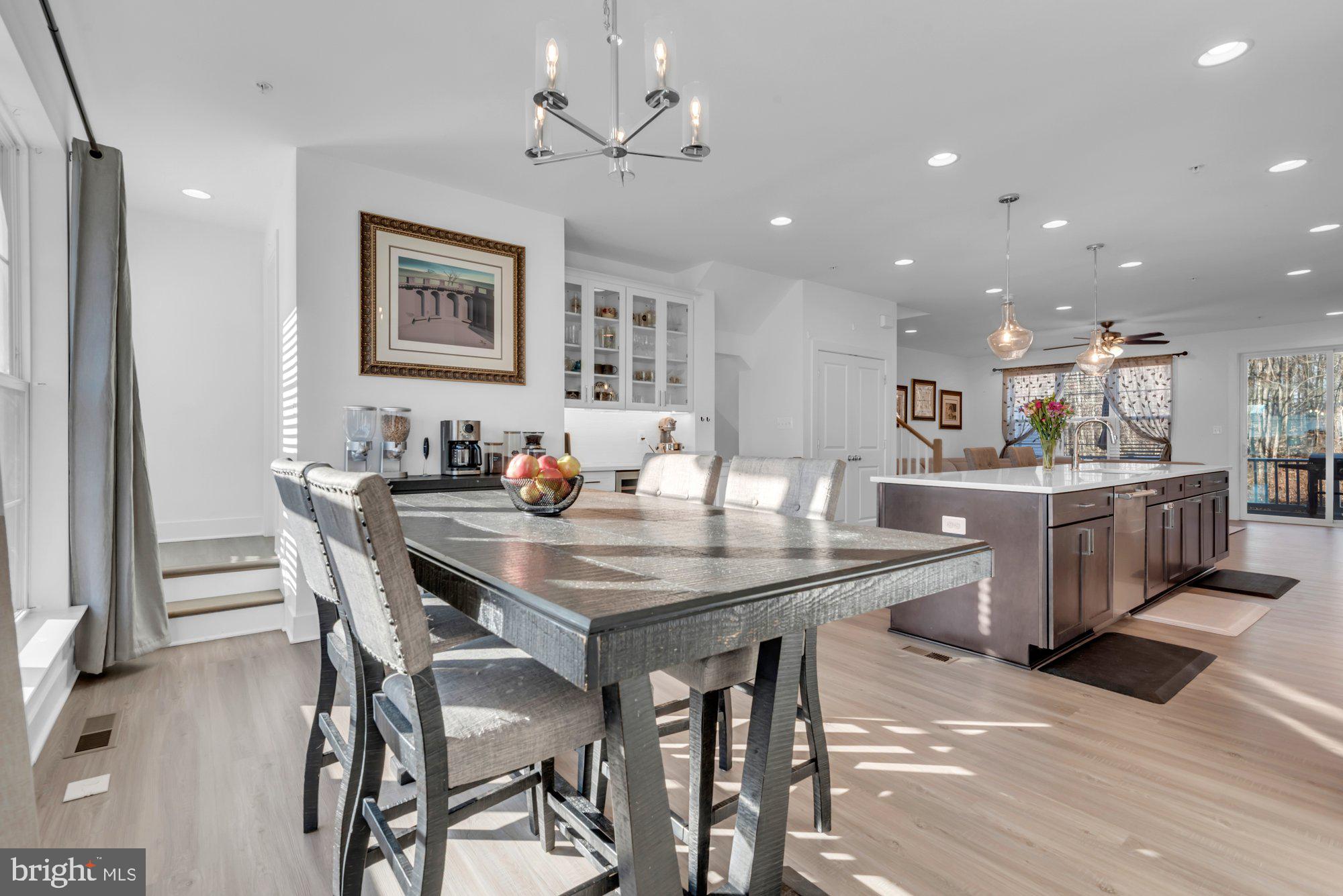 Laurel, Maryland, 20724, United States, 5 Bedrooms Bedrooms, ,5 BathroomsBathrooms,Residential,For Sale,2010373