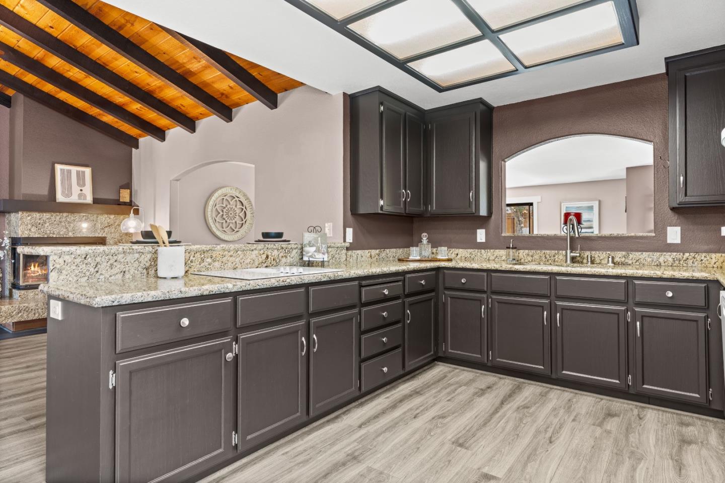 Hollister, California, 95023, United States, 3 Bedrooms Bedrooms, ,2 BathroomsBathrooms,Residential,For Sale,1903543