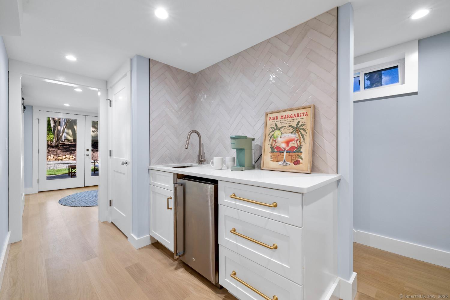 Old Saybrook, Connecticut, 06475, United States, 4 Bedrooms Bedrooms, ,4 BathroomsBathrooms,Residential,For Sale,1938847