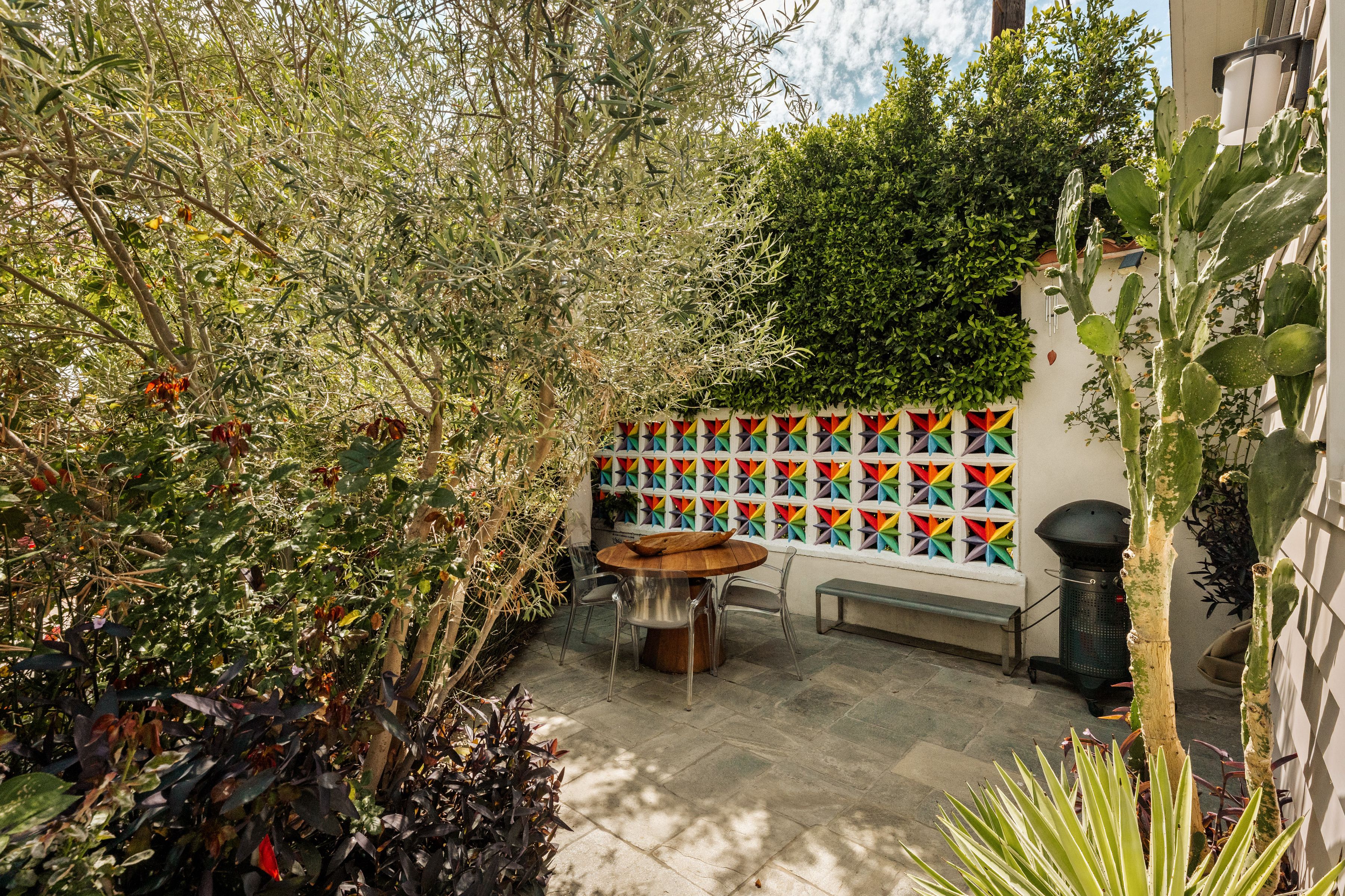  9009 Lloyd Place - 物件實景