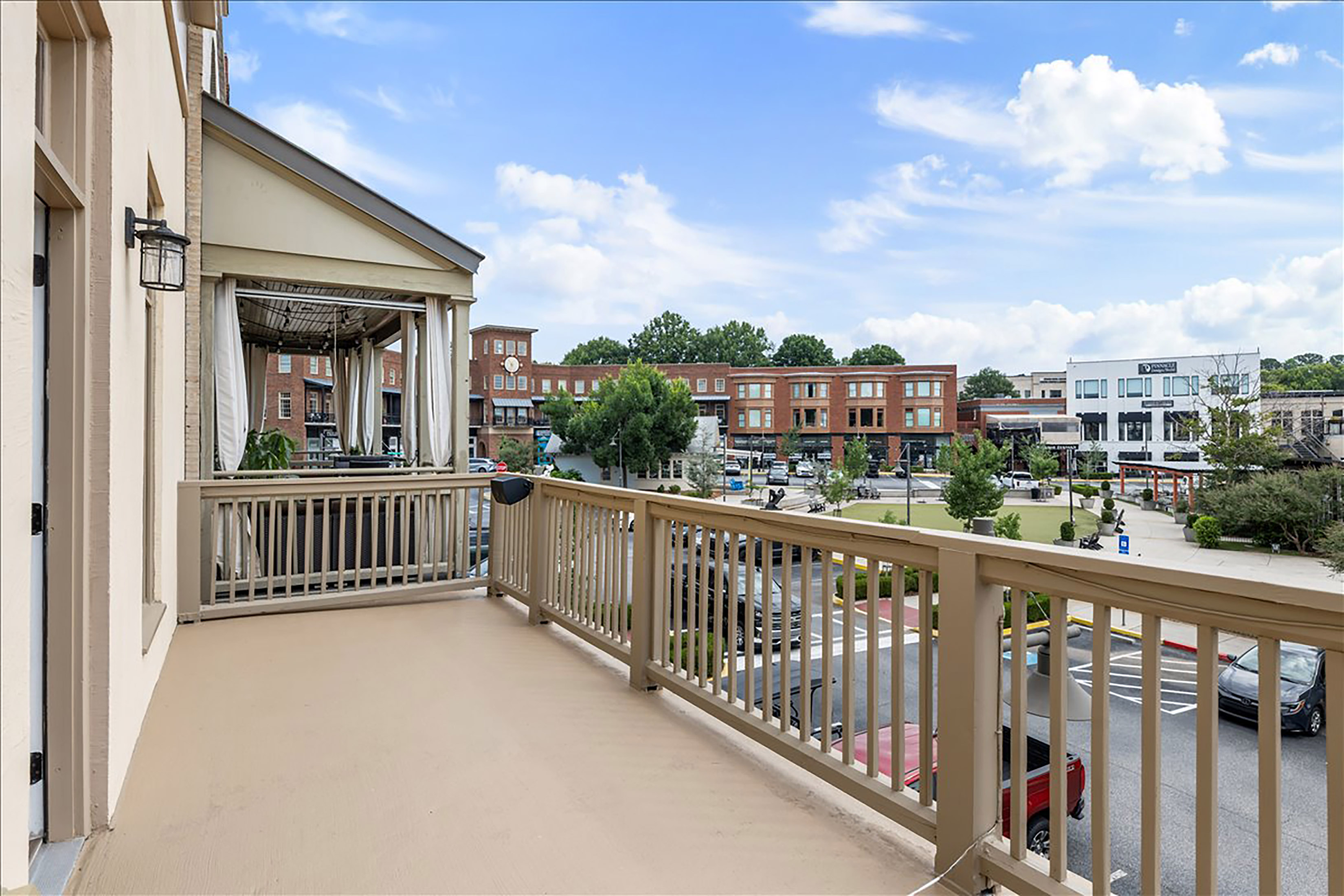  Perfectly Positioned in the Heart of Vickery Village - 物件實景