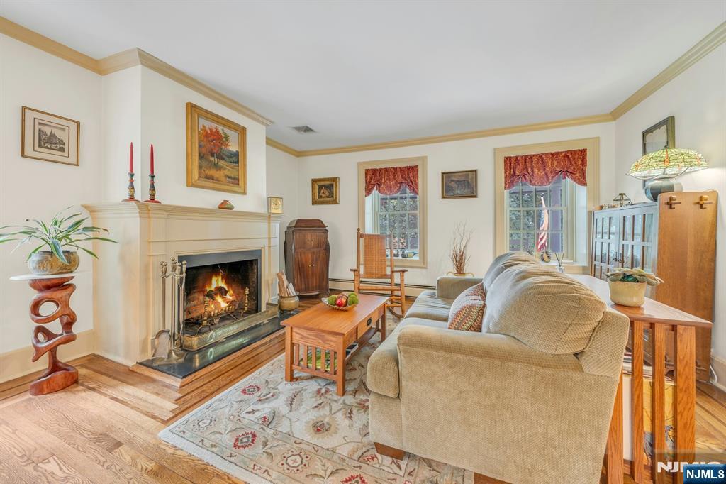 Park Ridge, New Jersey, 07656, United States, 4 Bedrooms Bedrooms, ,3 BathroomsBathrooms,Residential,For Sale,1927365